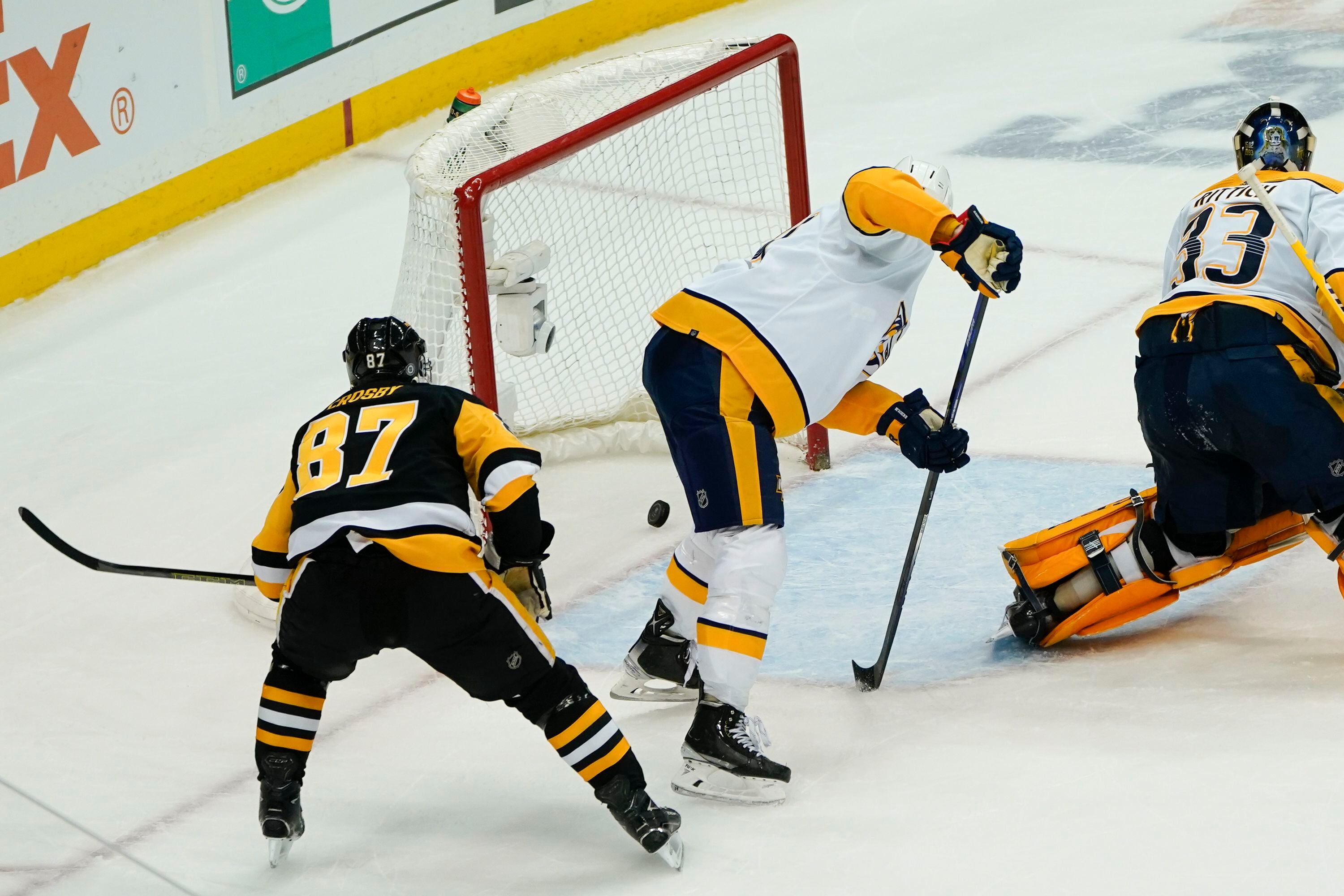 Mark Borowiecki Takes Cross-Check To The Face From Evgeni Malkin 