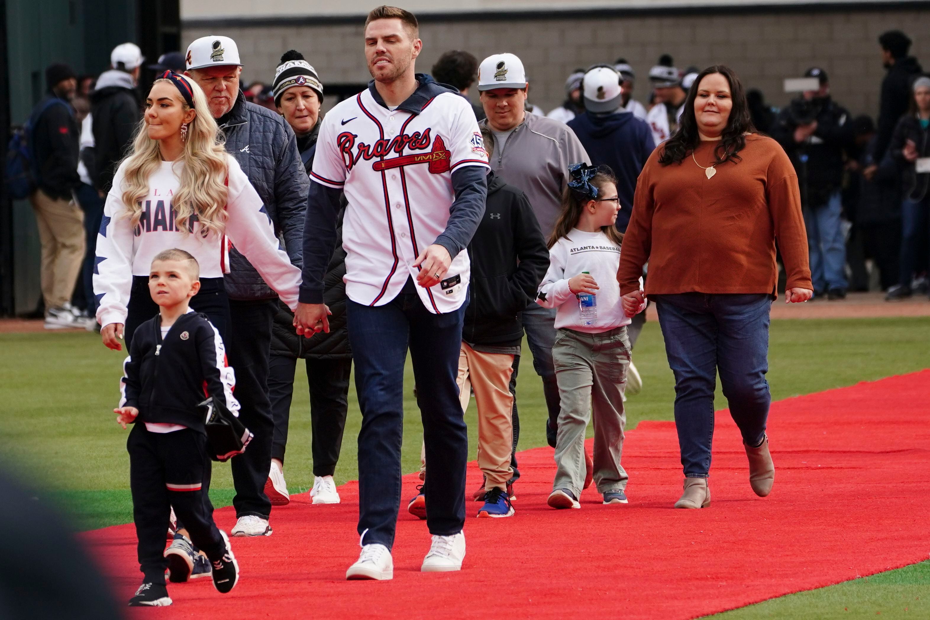 Brian Snitker treats all his children the same. : r/Braves