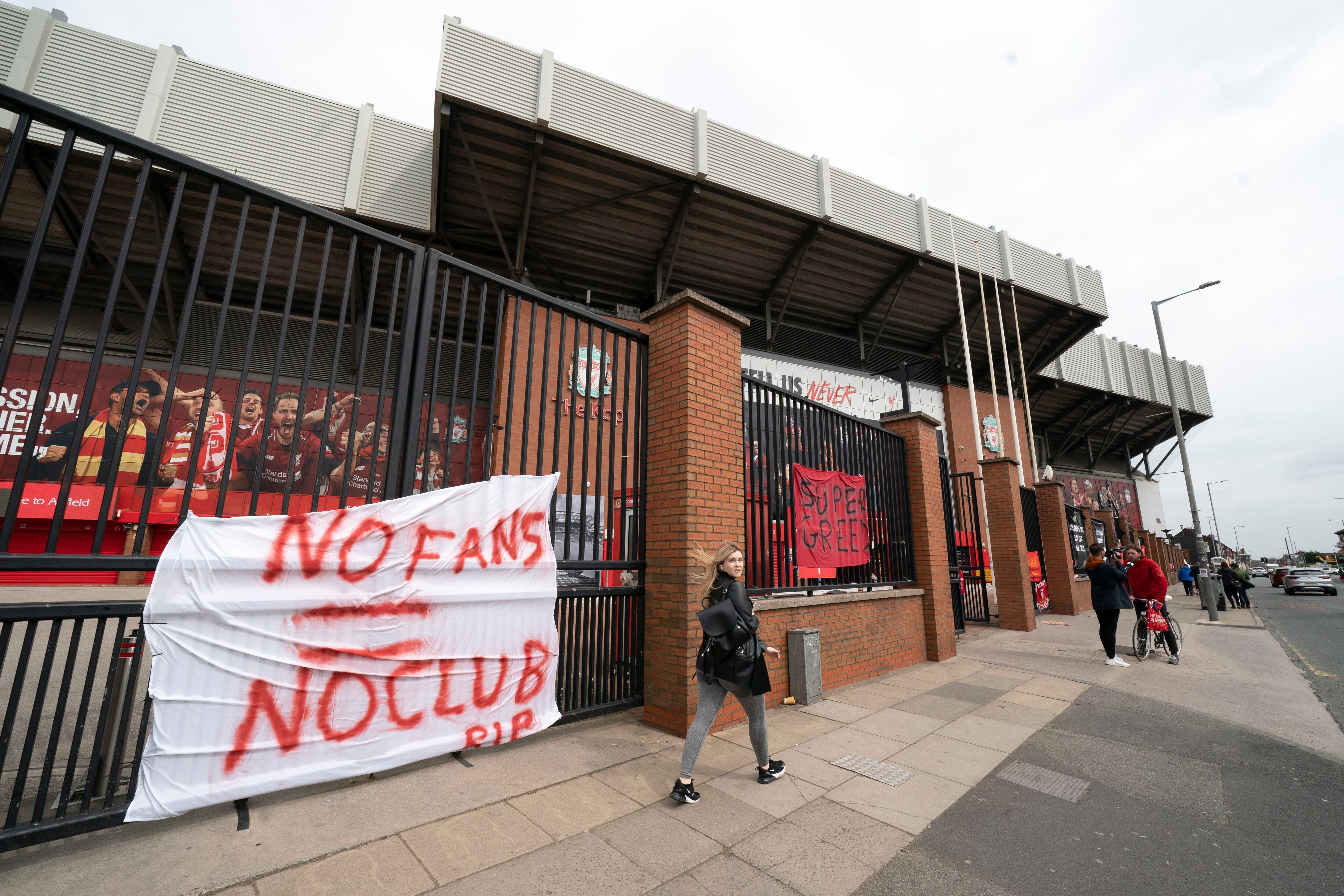 John Henry apologizes to Liverpool fans and employees for involvement in  failed Super League - The Boston Globe