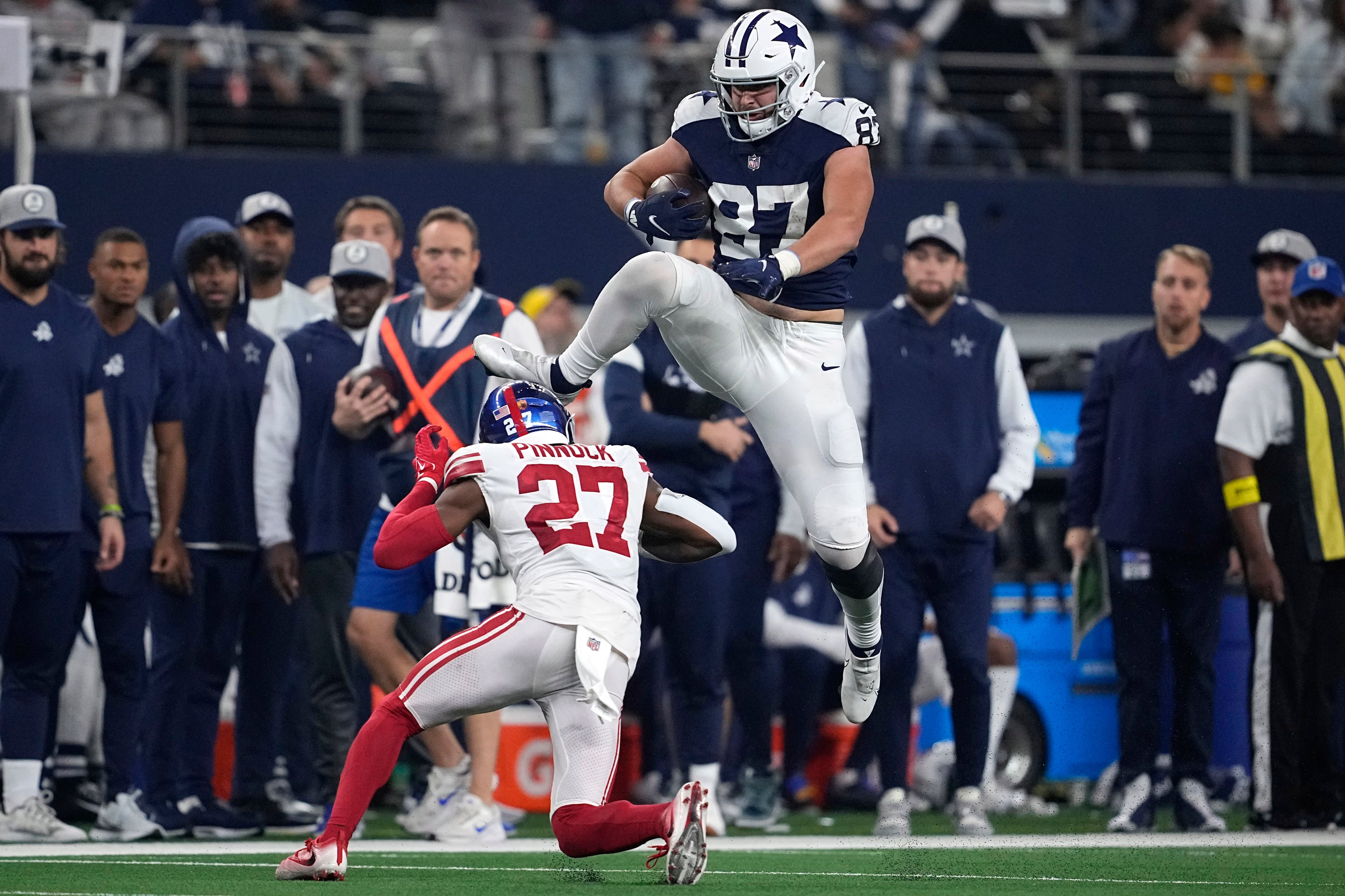 Dallas Cowboys tight end Peyton Hendershot (89) runs for a