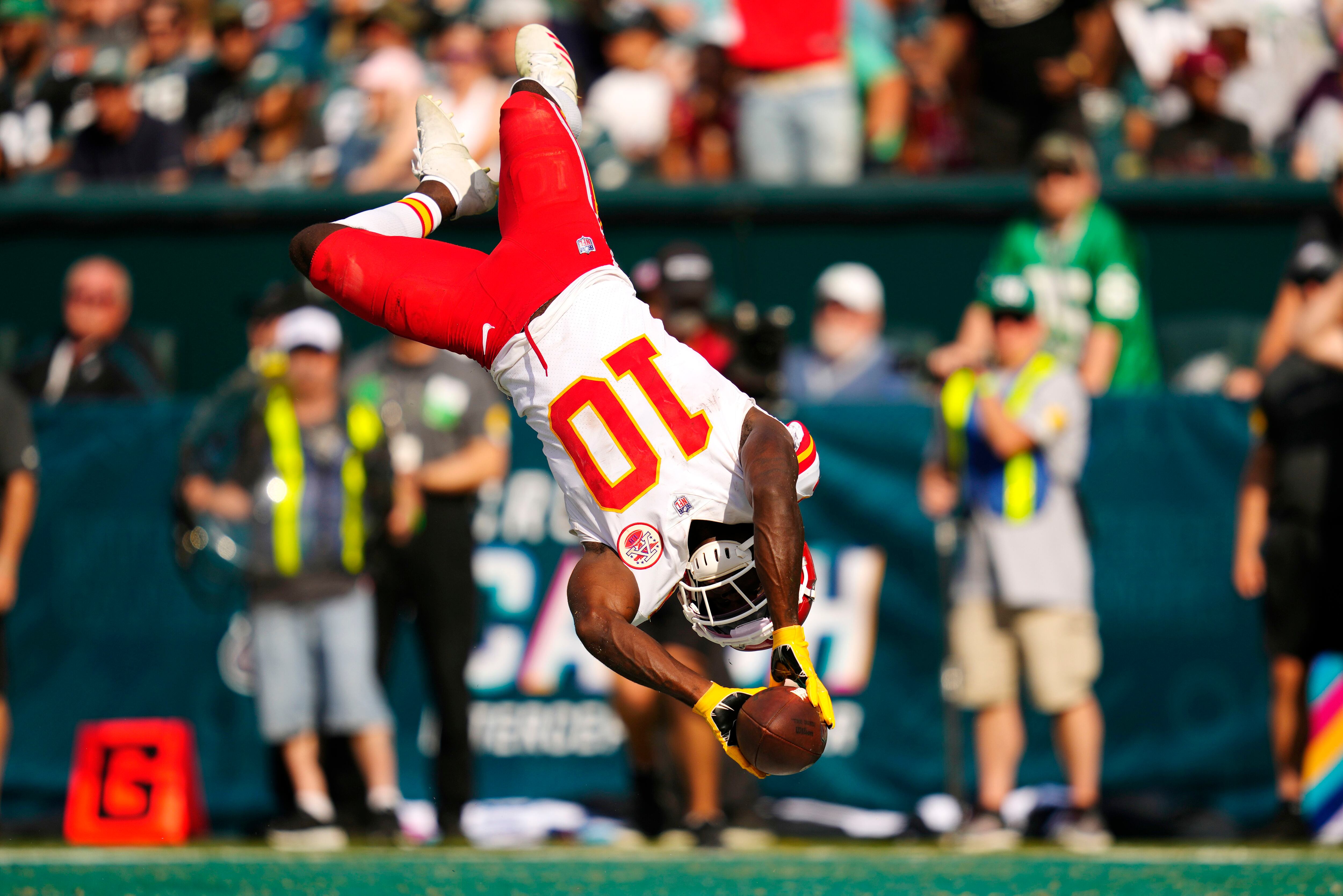 Dolphins' Tyreek Hill named to Pro Football Writers of America All-NFL  Team, Terron Armstead earns All-AFC Team honors - The Phinsider