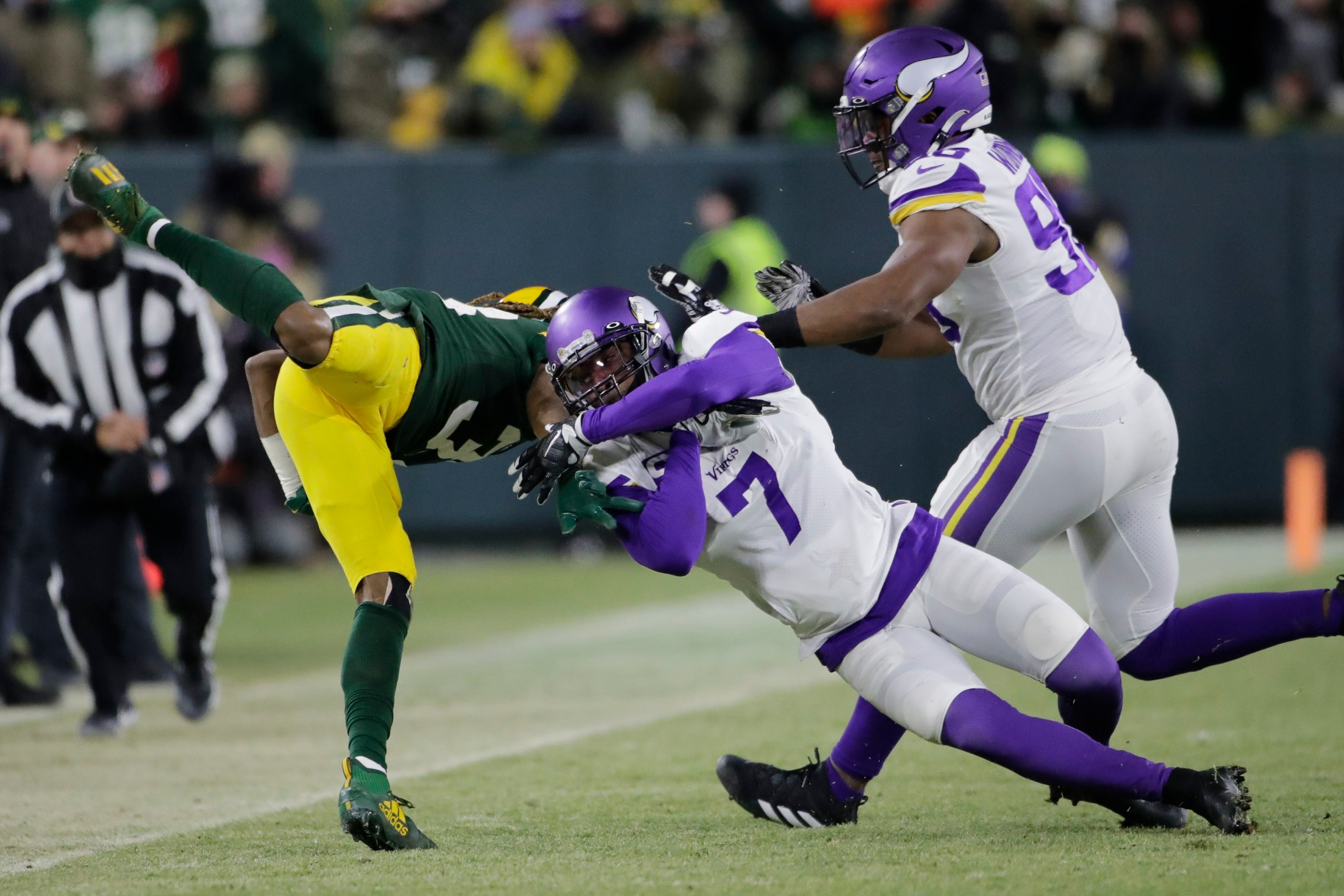 Green Bay Packers wrap things up in NFC with 37-10 win over Minnesota