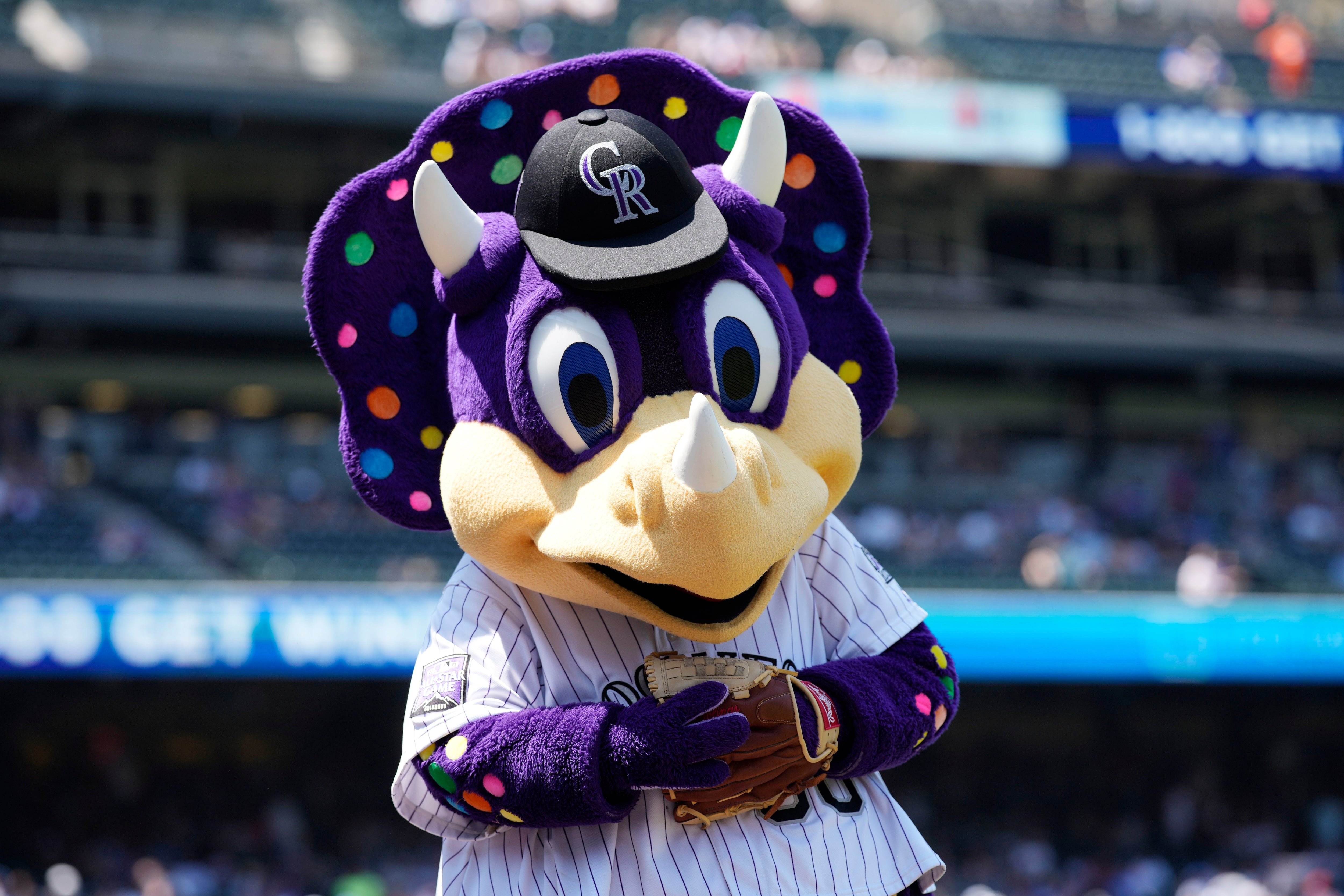 Lewin Brinson responds to incident in Colorado; Rockies claim that fan was  calling for mascot