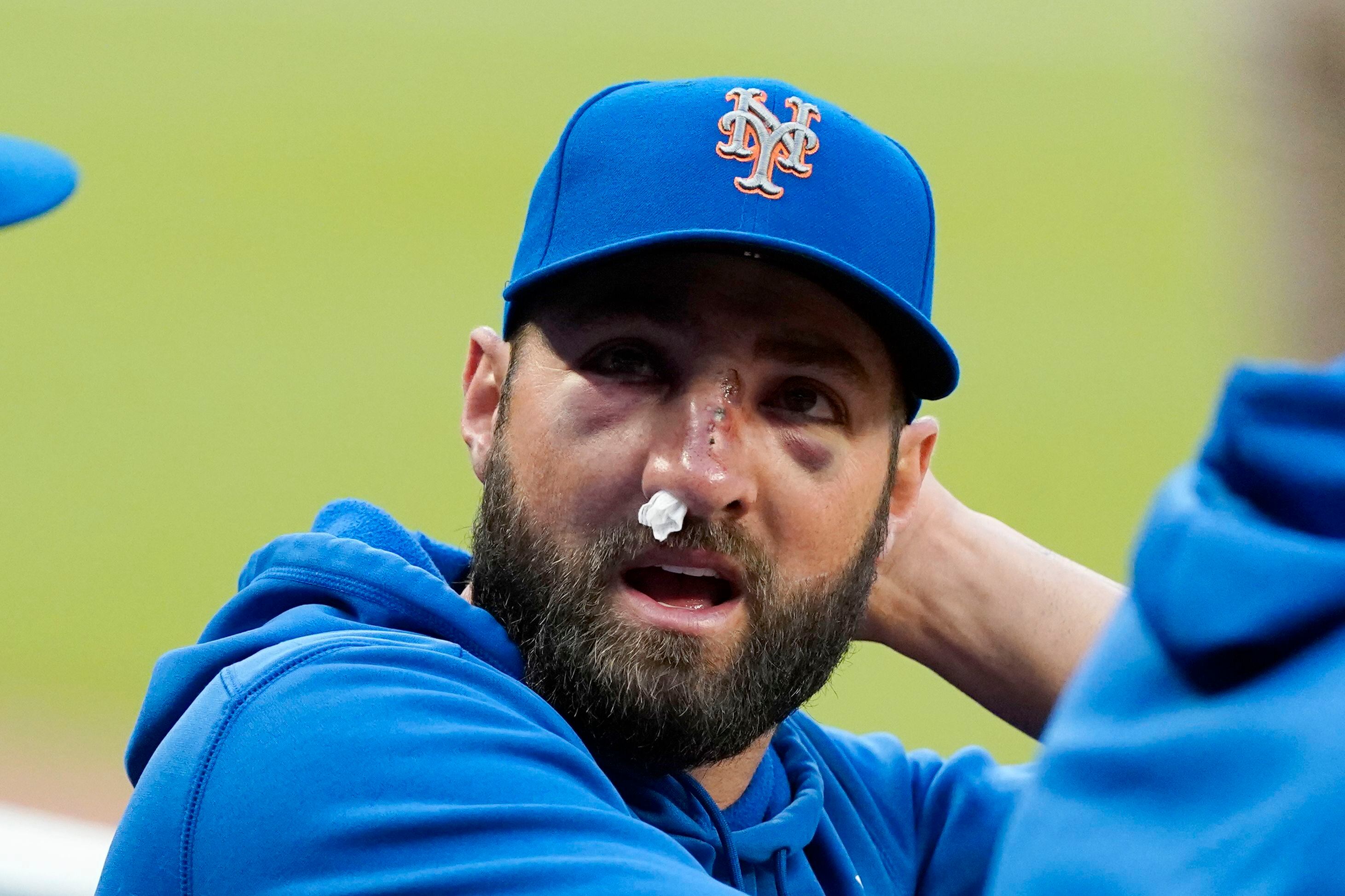 Paul Lukas on X: When Mets OF Kevin Pillar returned to action on