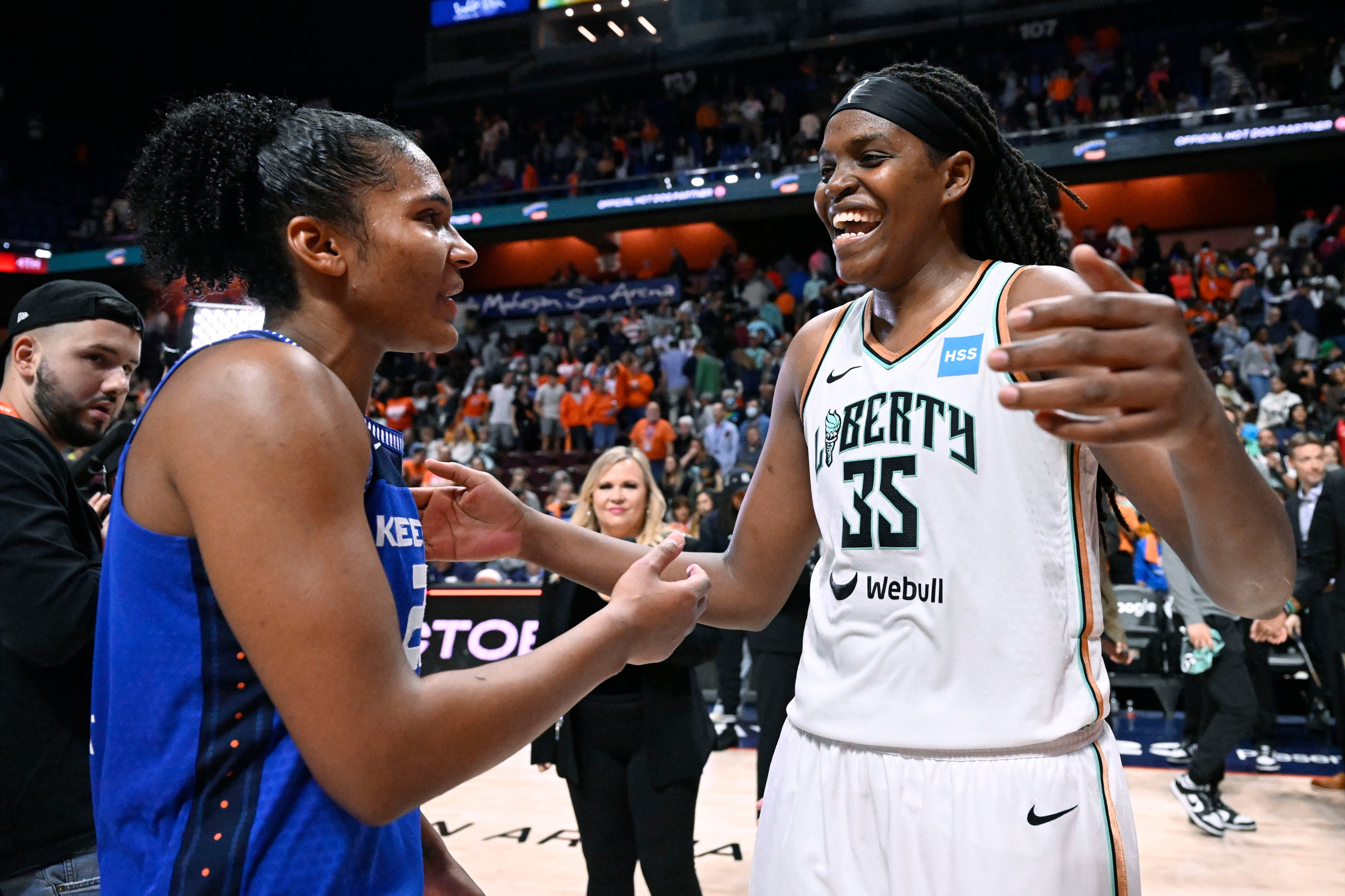 Jones, Stewart lead Liberty to first WNBA Finals in 21 years