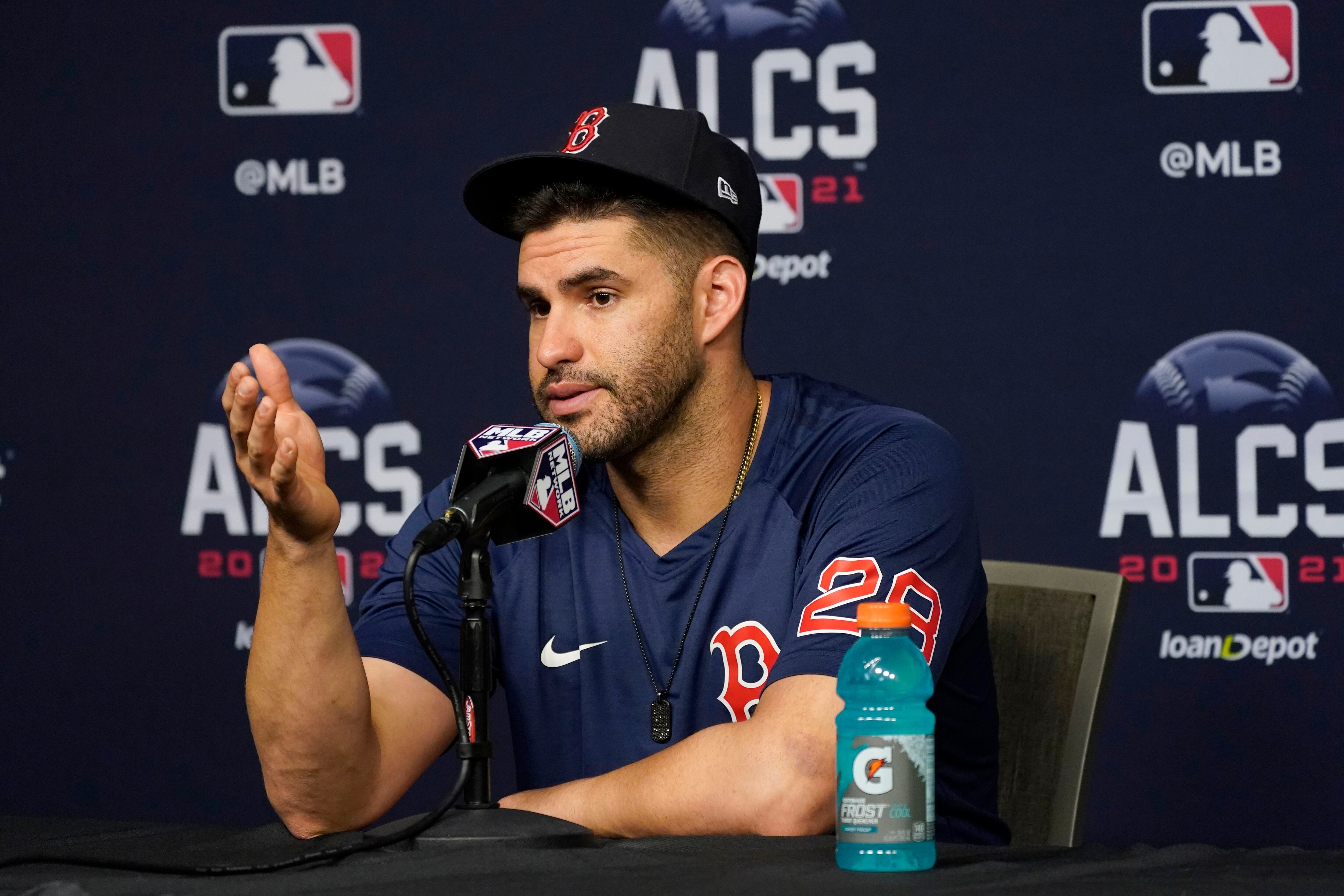 Red Sox manager Alex Cora likely to be booed at Yankee Stadium