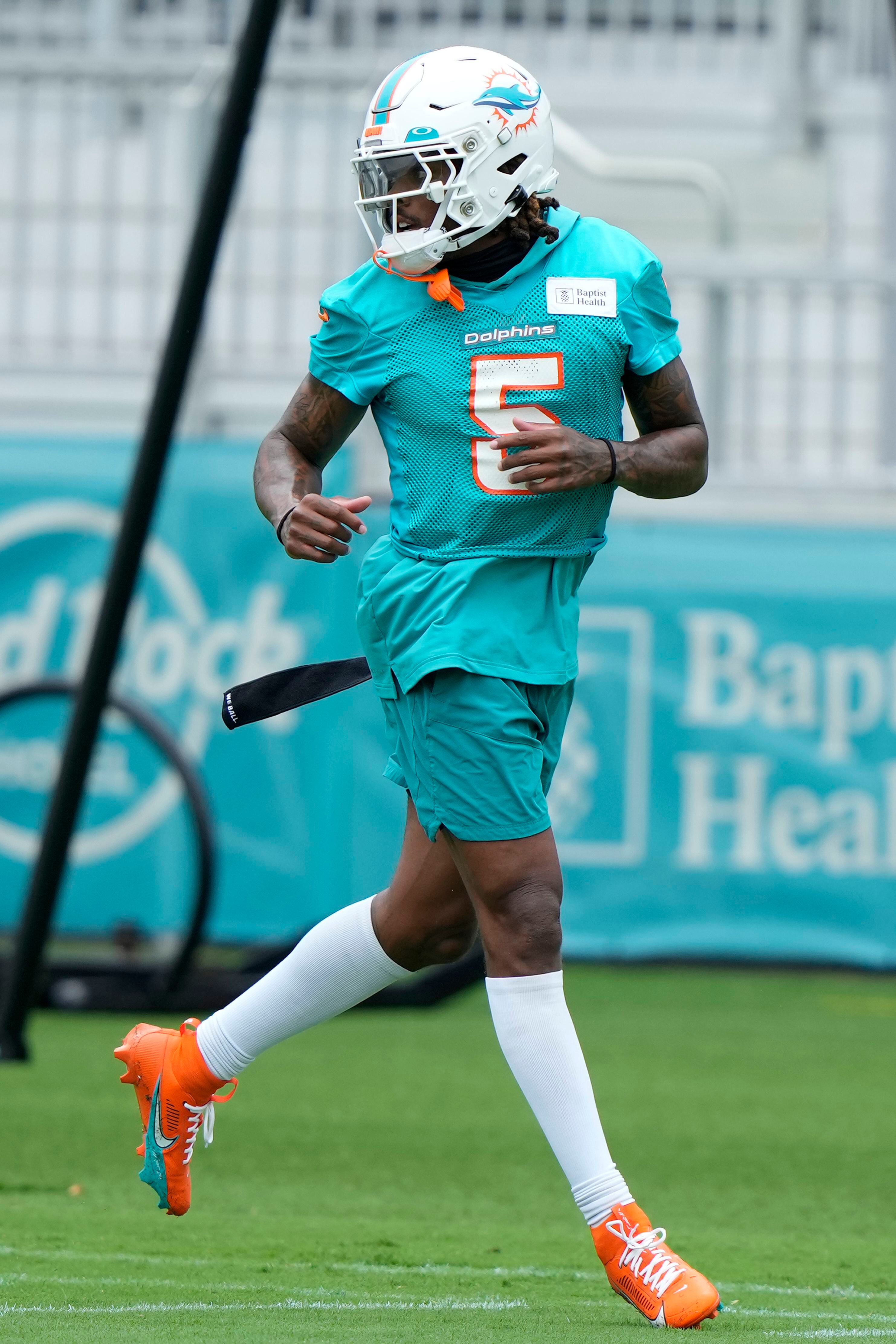 Miami Dolphins cornerback Jalen Ramsey to miss 6-8 weeks for left