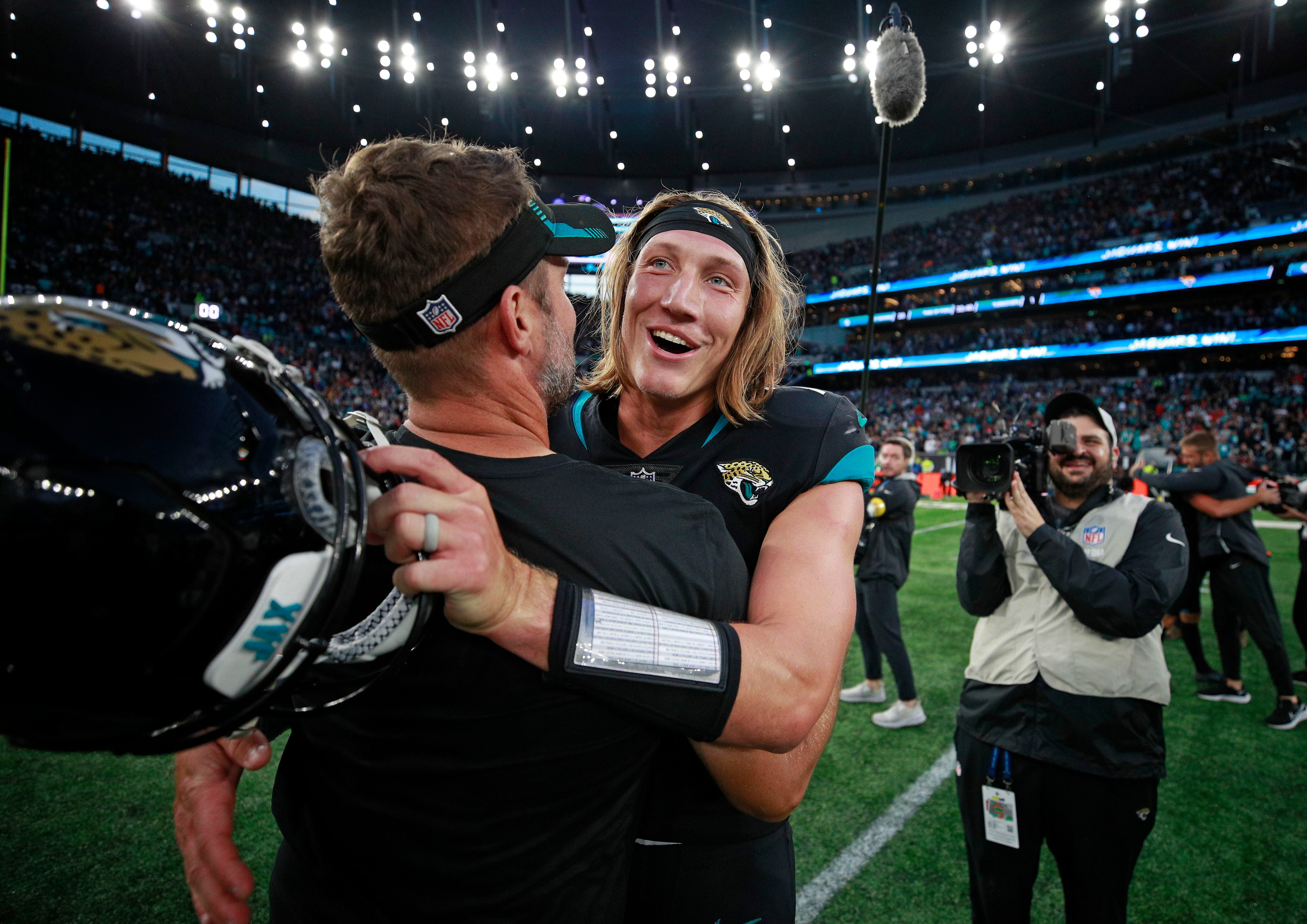 Jags end 20-game skid with 53-yard FG to beat Dolphins 23-20