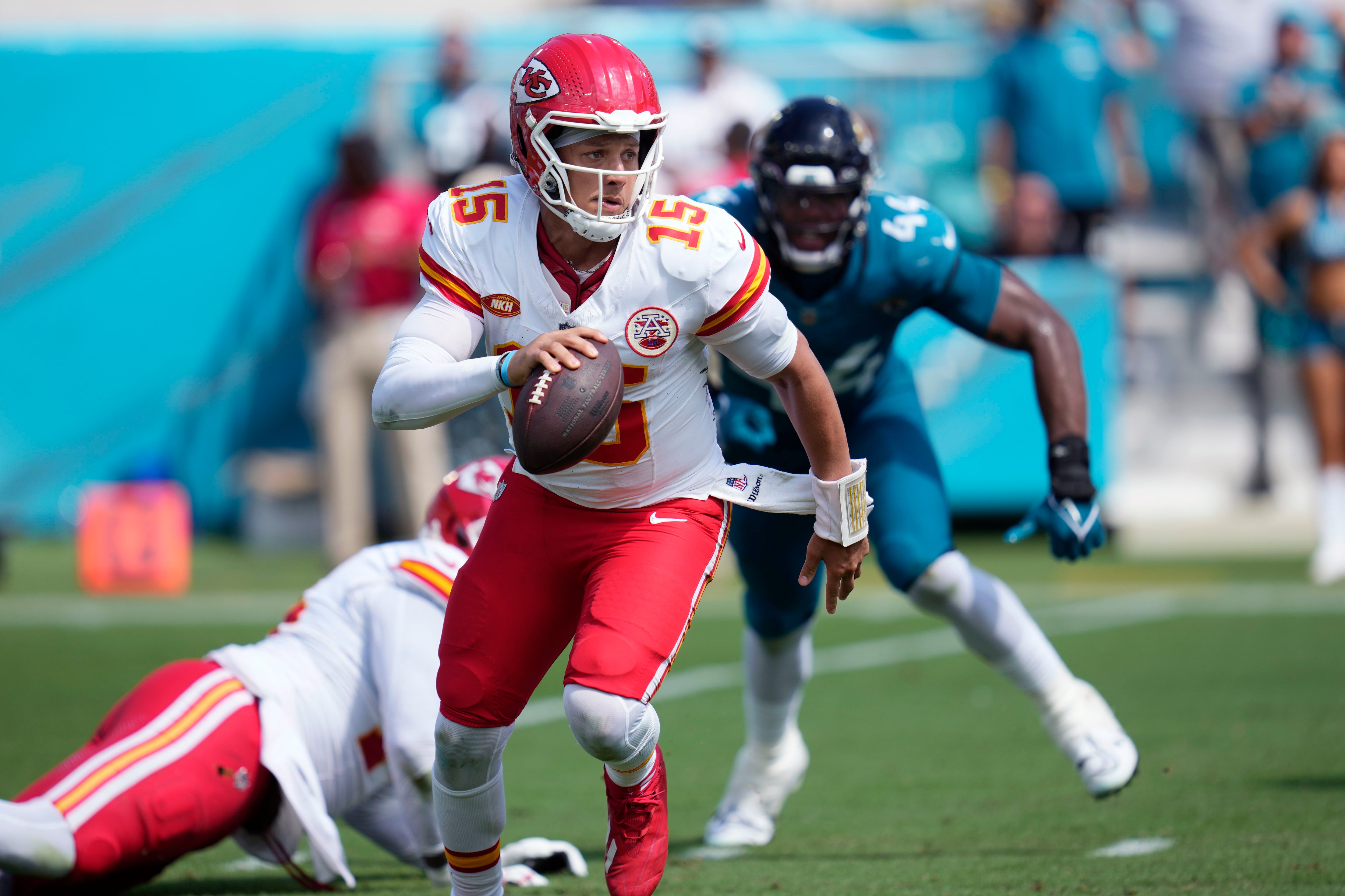 Chiefs' Patrick Mahomes happy for reworked deal, chance to keep winning  Super Bowls in KC