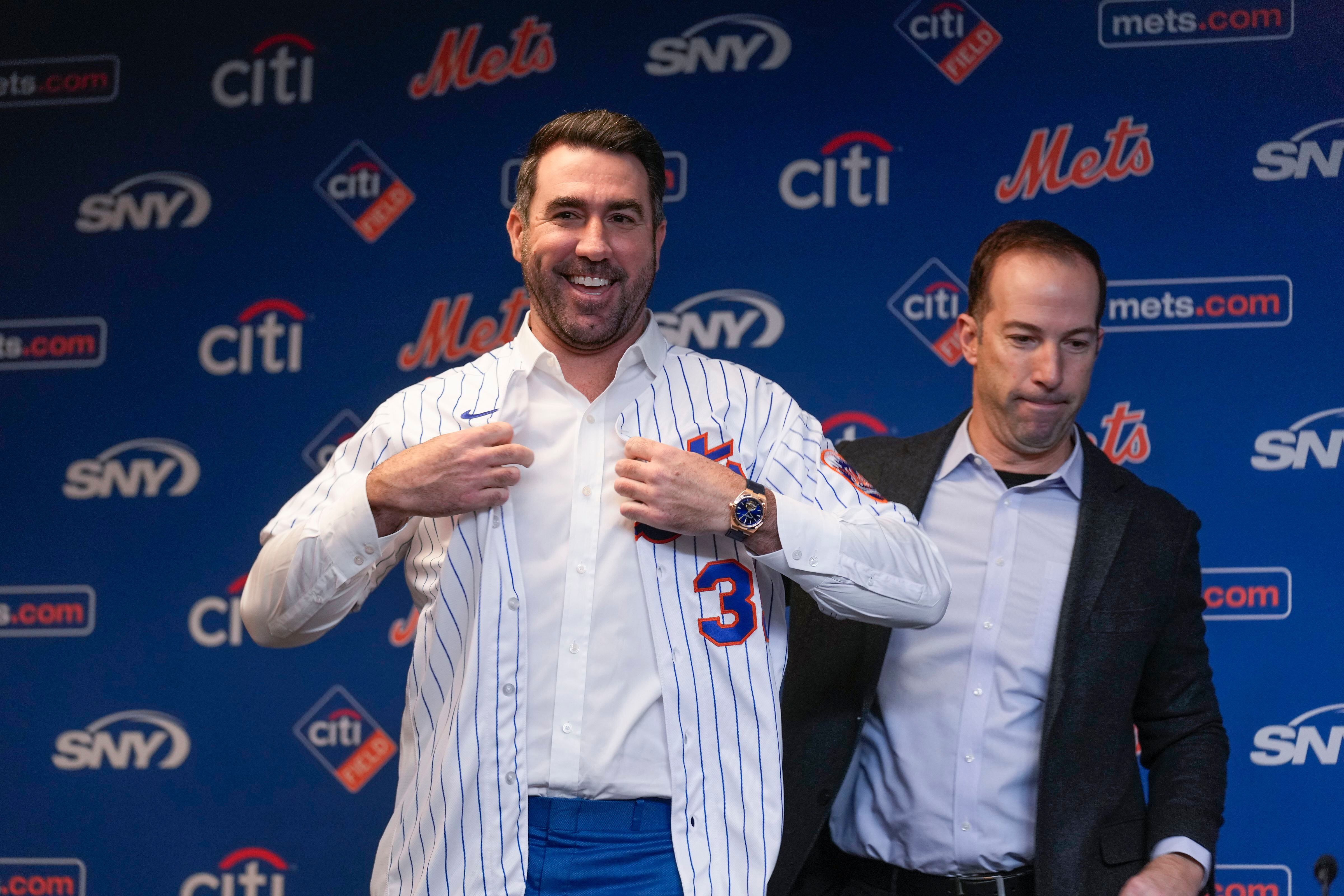 Kate Upton all smiles at Justin Verlander's introductory Mets press  conference