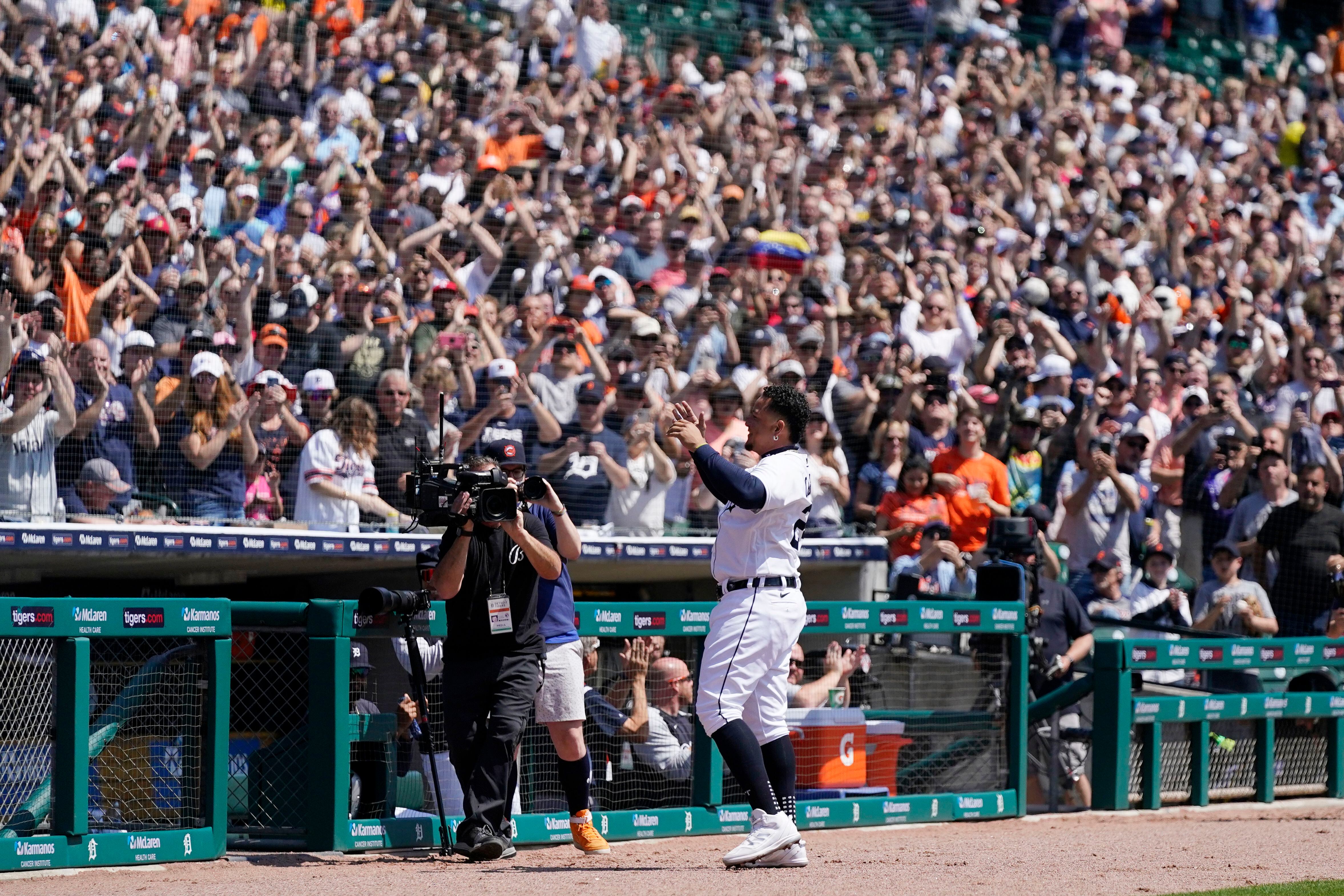 Angels' Mike Trout marvels at Miguel Cabrera reaching 3,000 hits