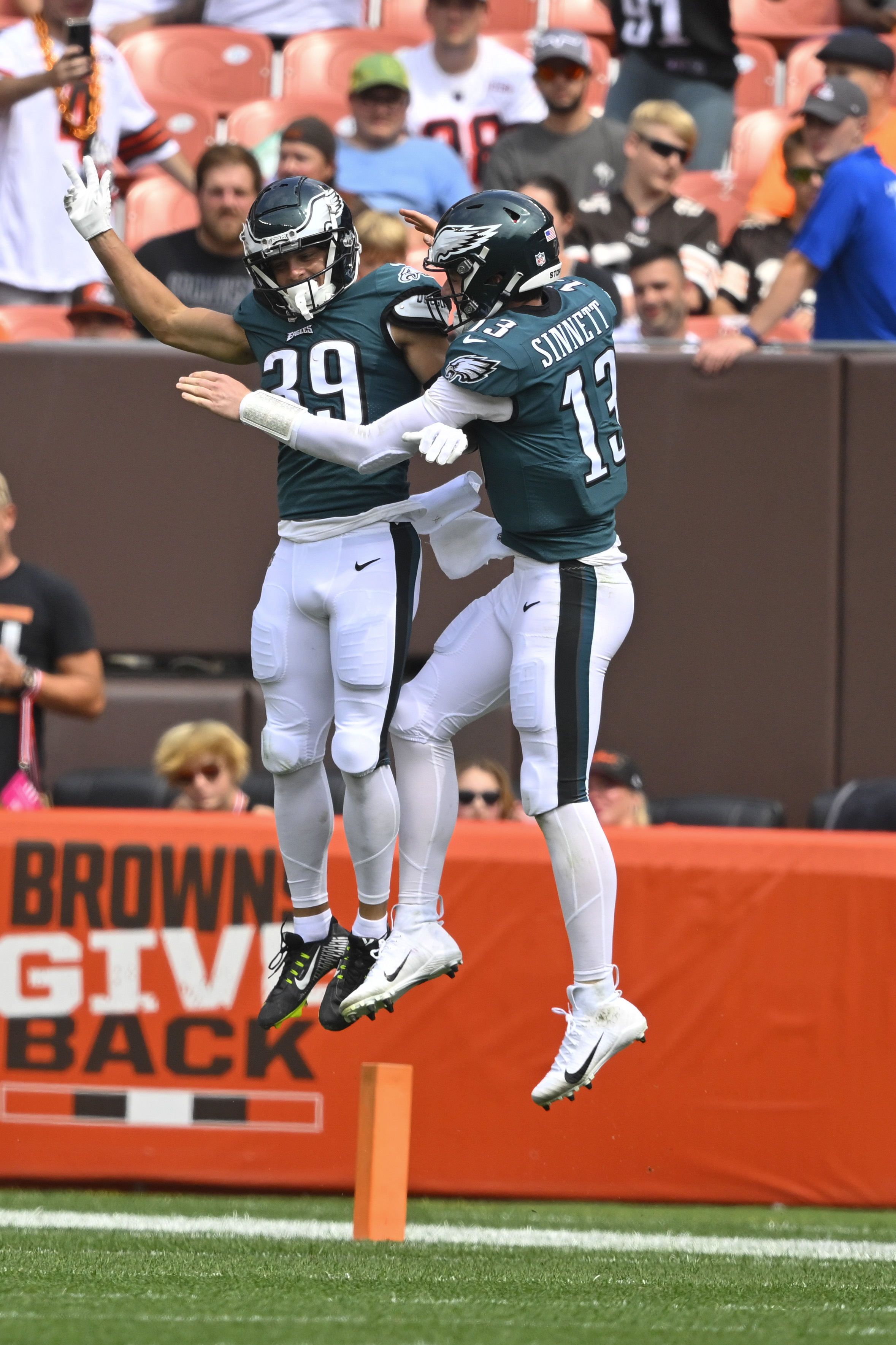 Philadelphia Eagles wide receiver Devon Allen (39) warms up before