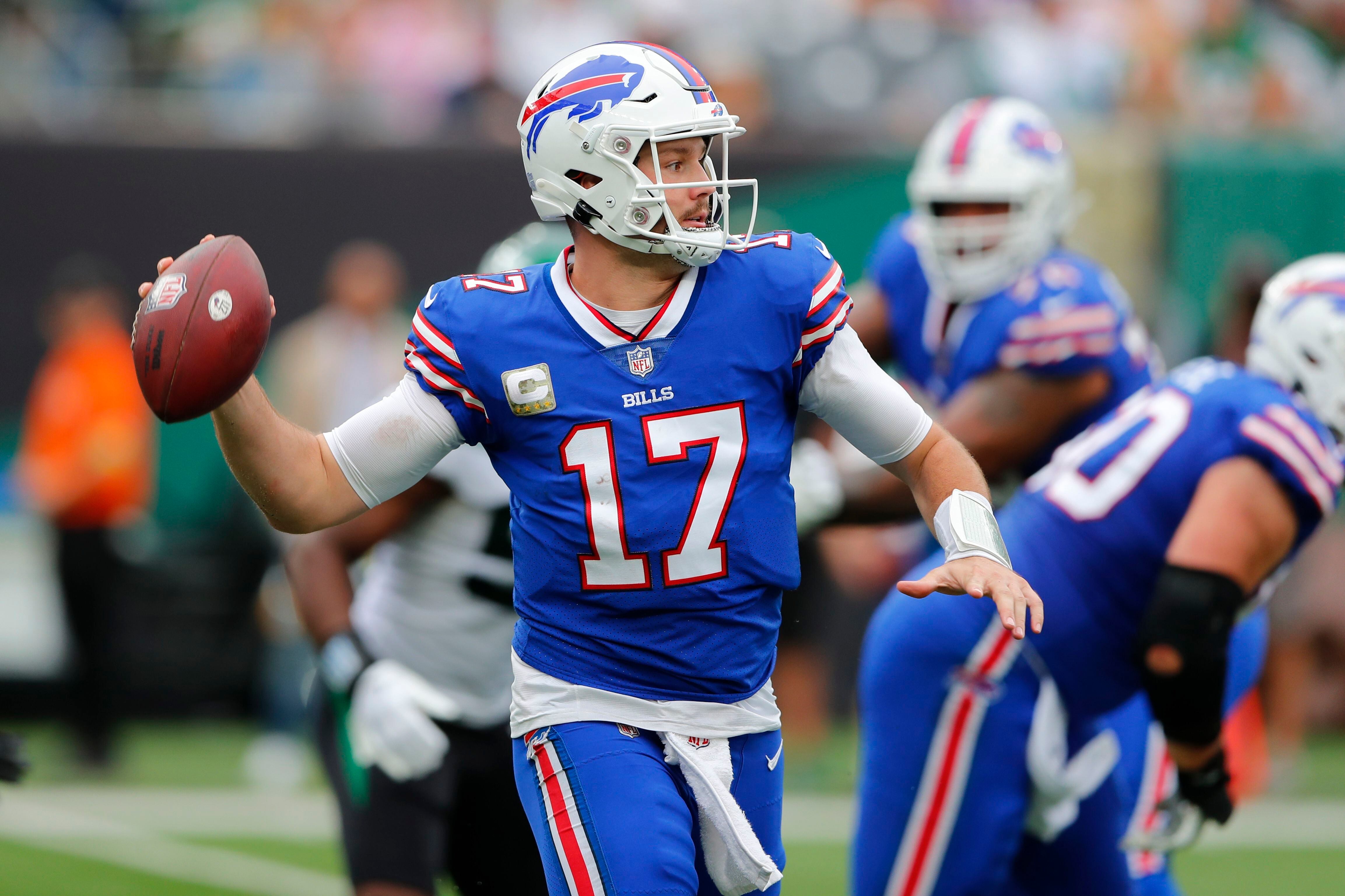 Report: Josh Allen's elbow injury 'short-term,' Bills QB expected to play  through the pain 