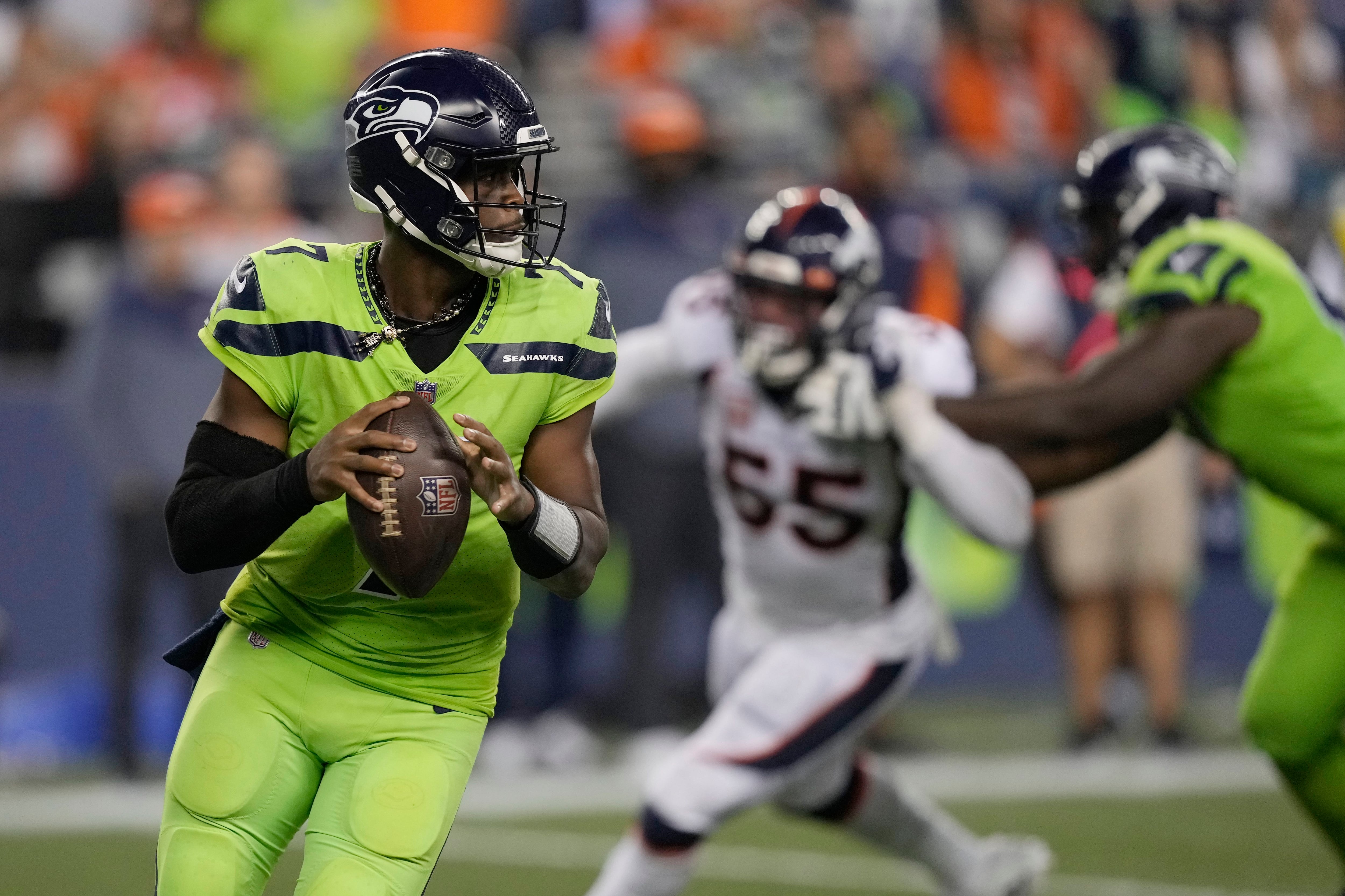 Russ who? Seattle Seahawks survive Wilson's return, top Broncos 17-16 -  Terrace Standard