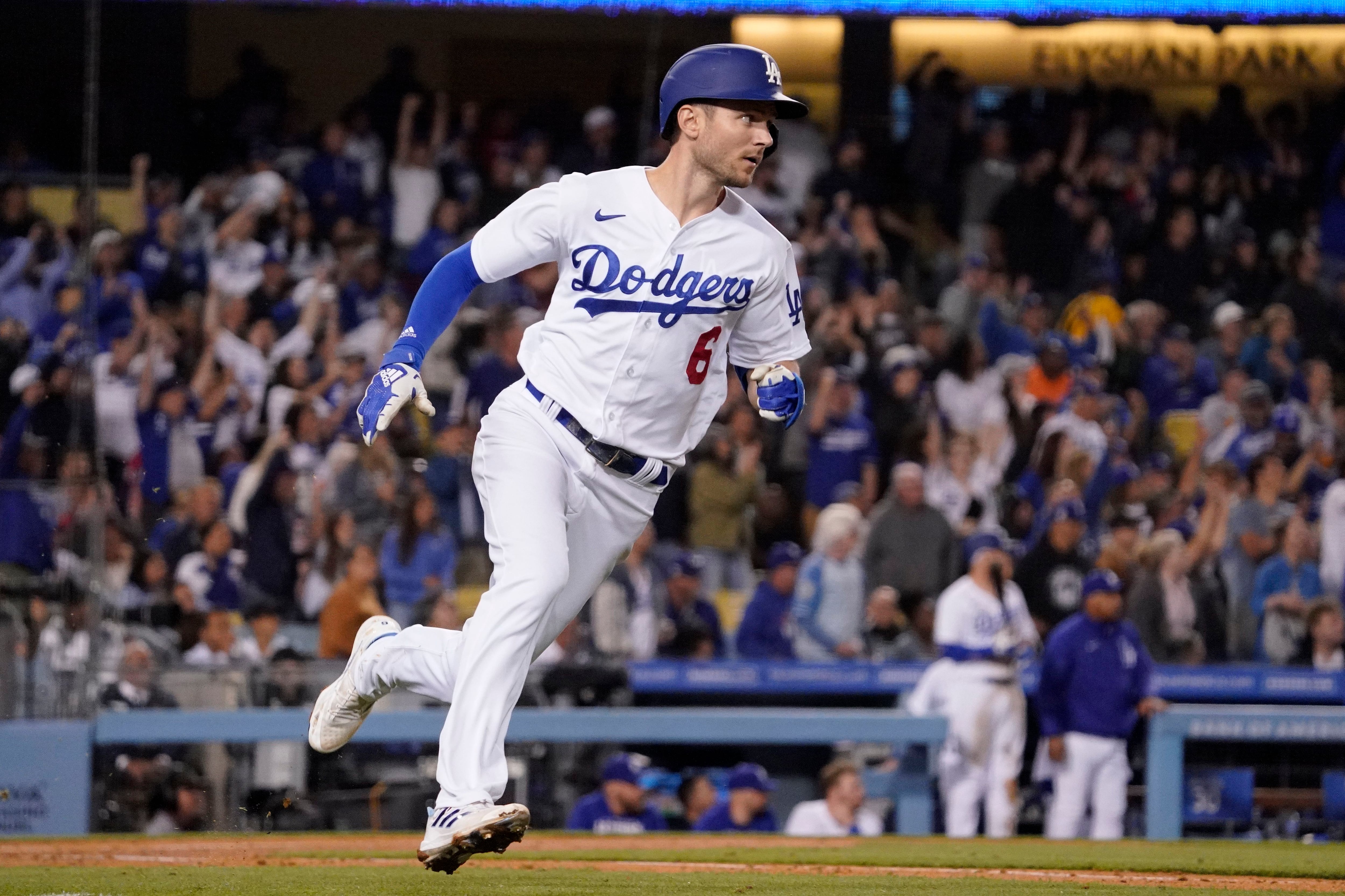Freeman hits 1st HR for Dodgers in reunion win over Braves –