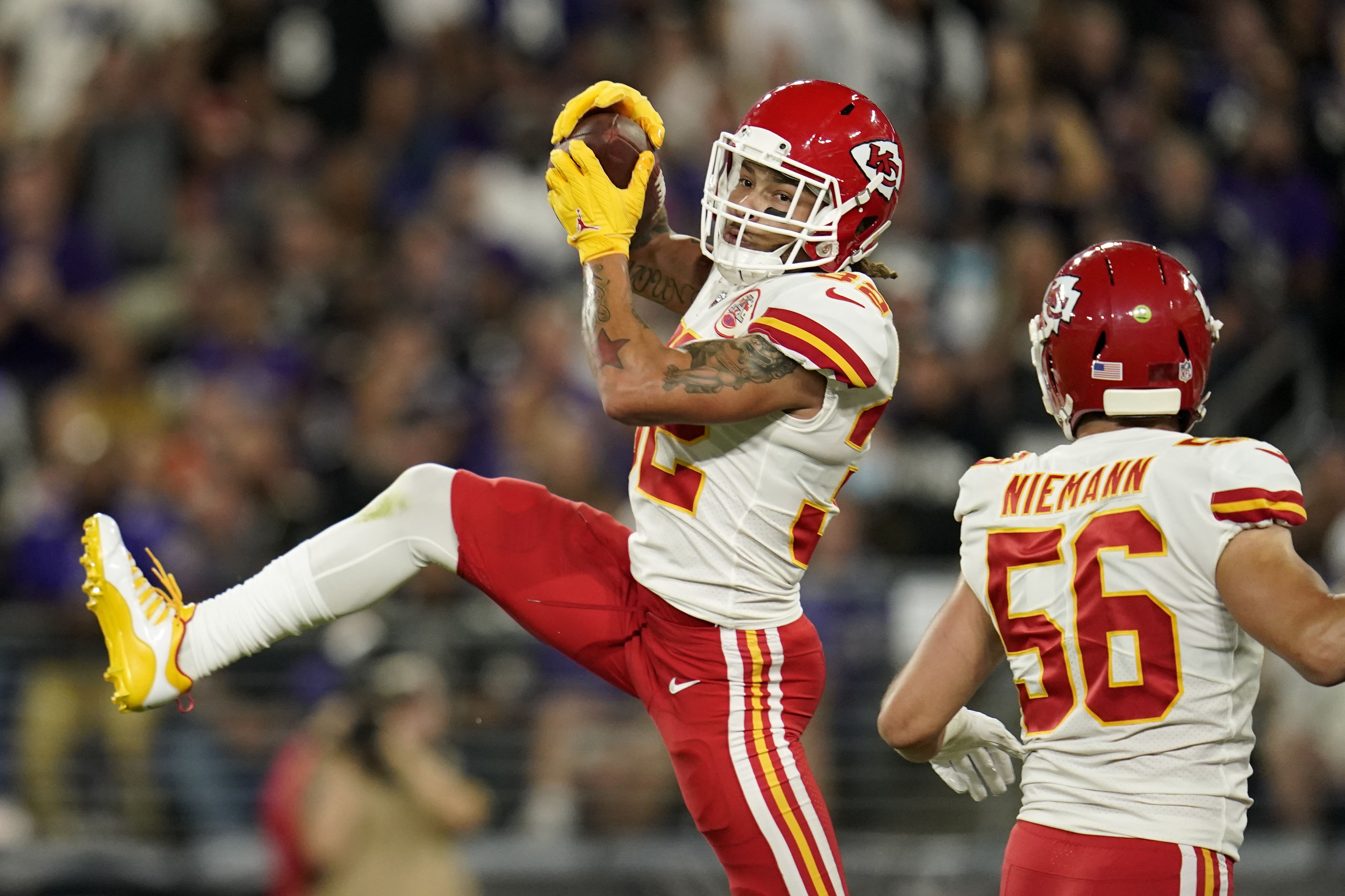 Patrick Mahomes eventually makes enough plays for Chiefs to save