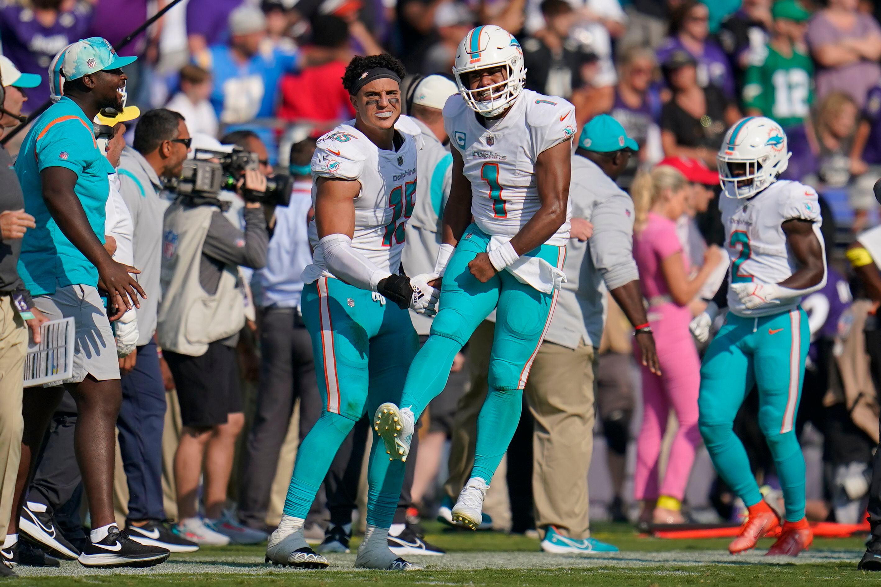 Dolphins QB Tua Tagovailoa named AFC Offensive Player of the Week