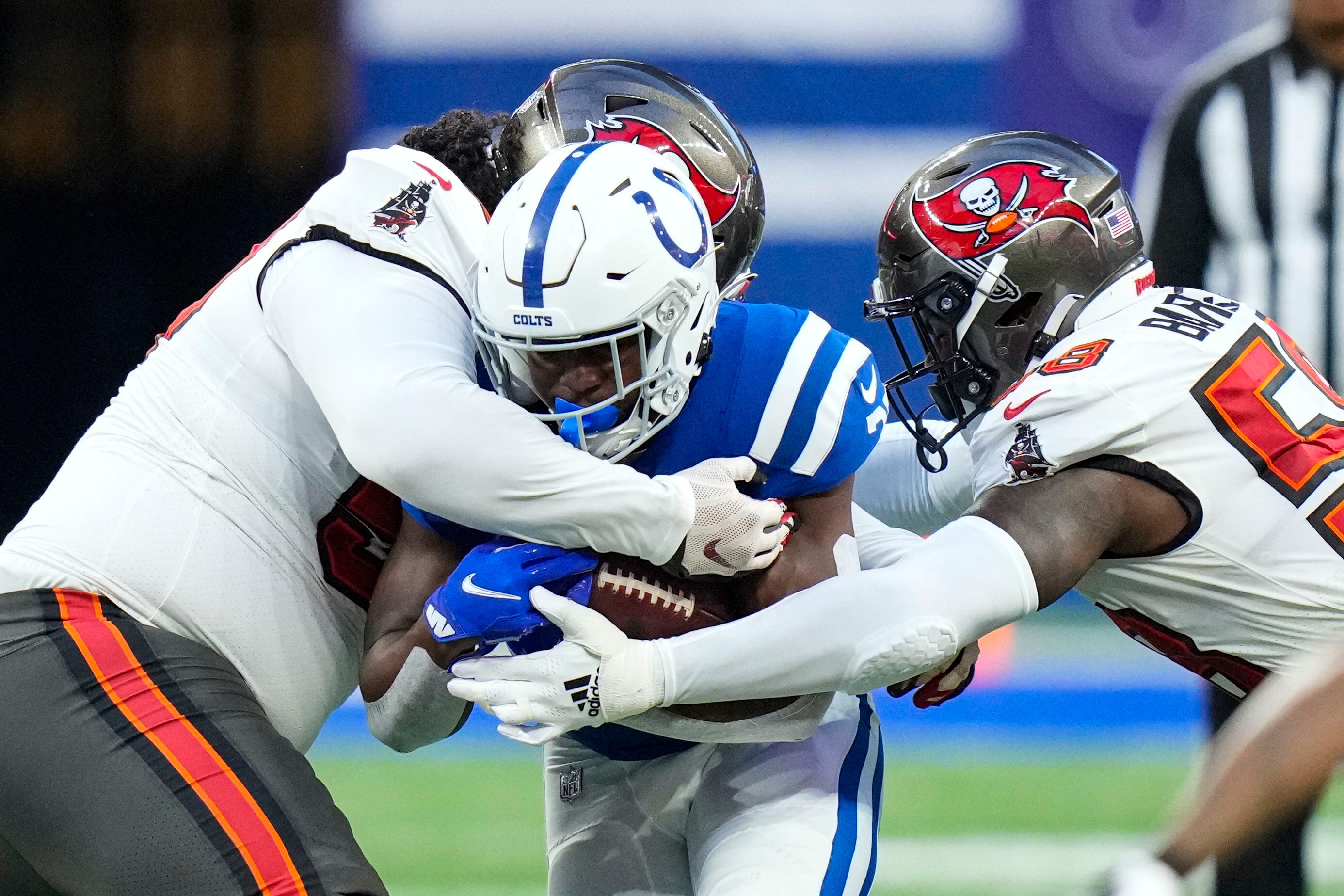 Tom Brady looks sharp, Colts backups prevail in preseason finale