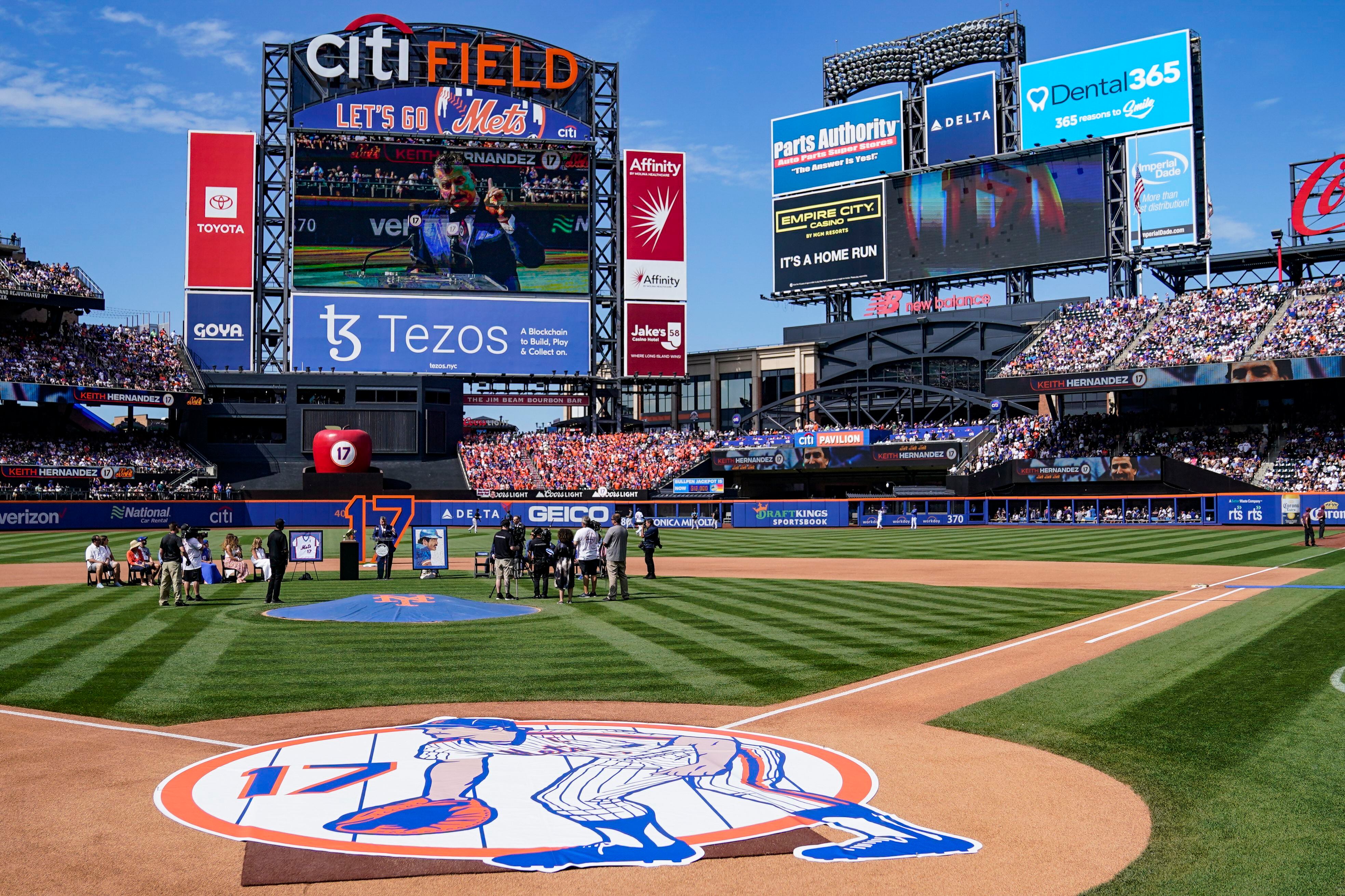 The Mets brand new scoreboard was used for the first time to play Mari