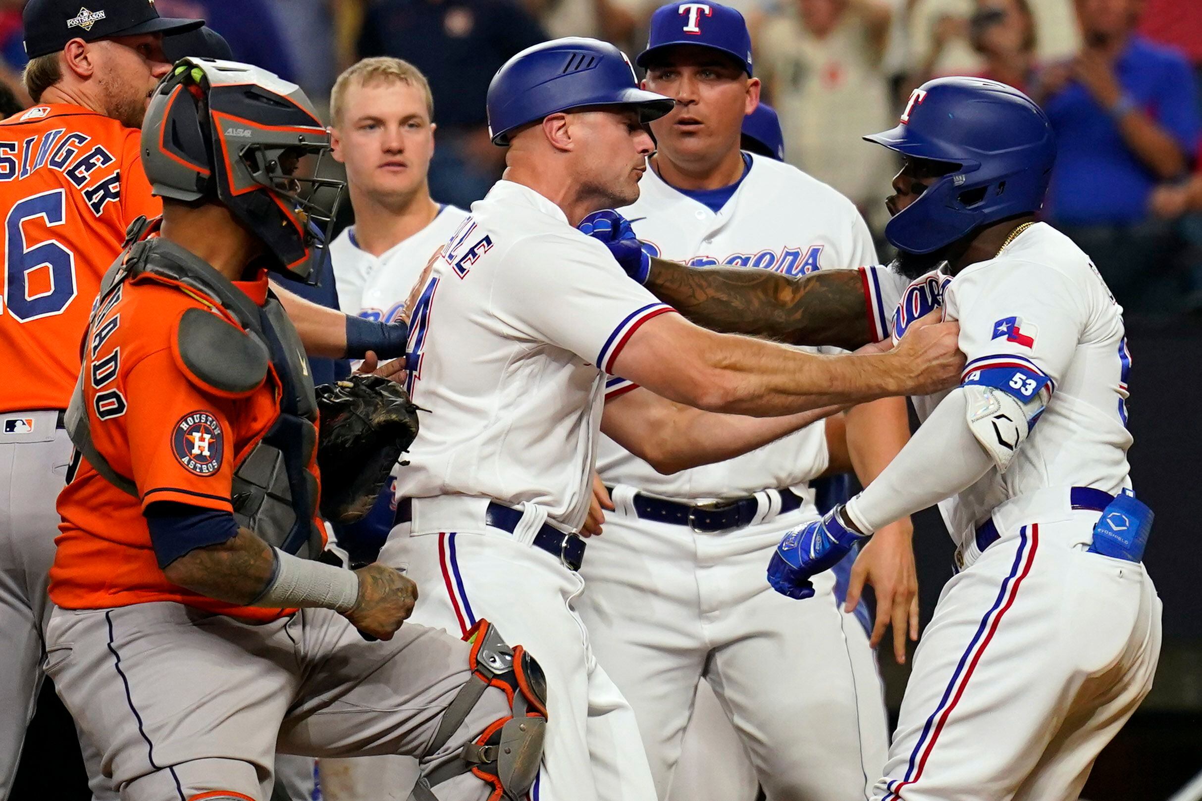 A Game 7 ahead for Dodgers, Astros after a Hollywood Halloween