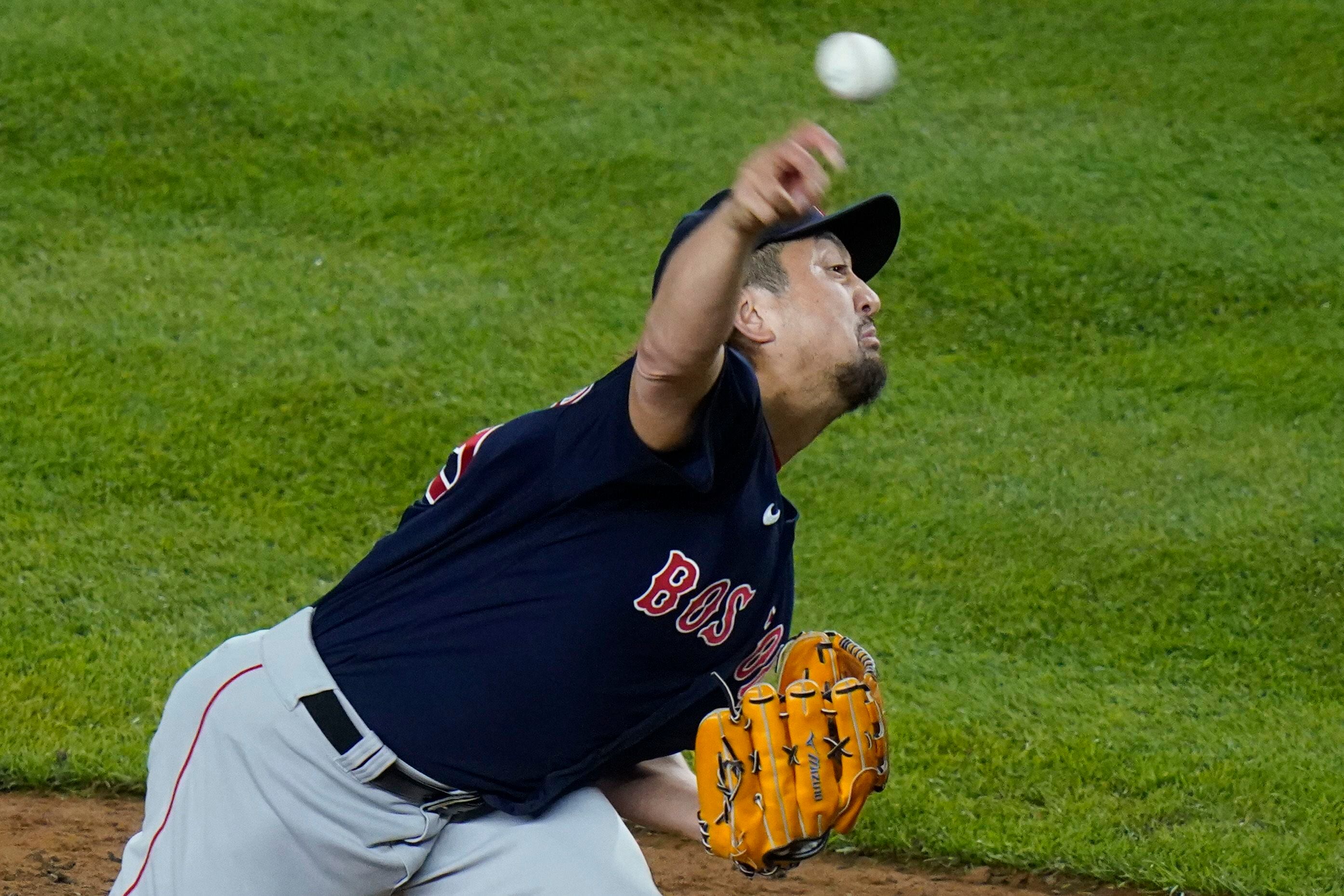 Rivalry renewed: Red Sox stop slide in Bronx, beat Yanks 5-2