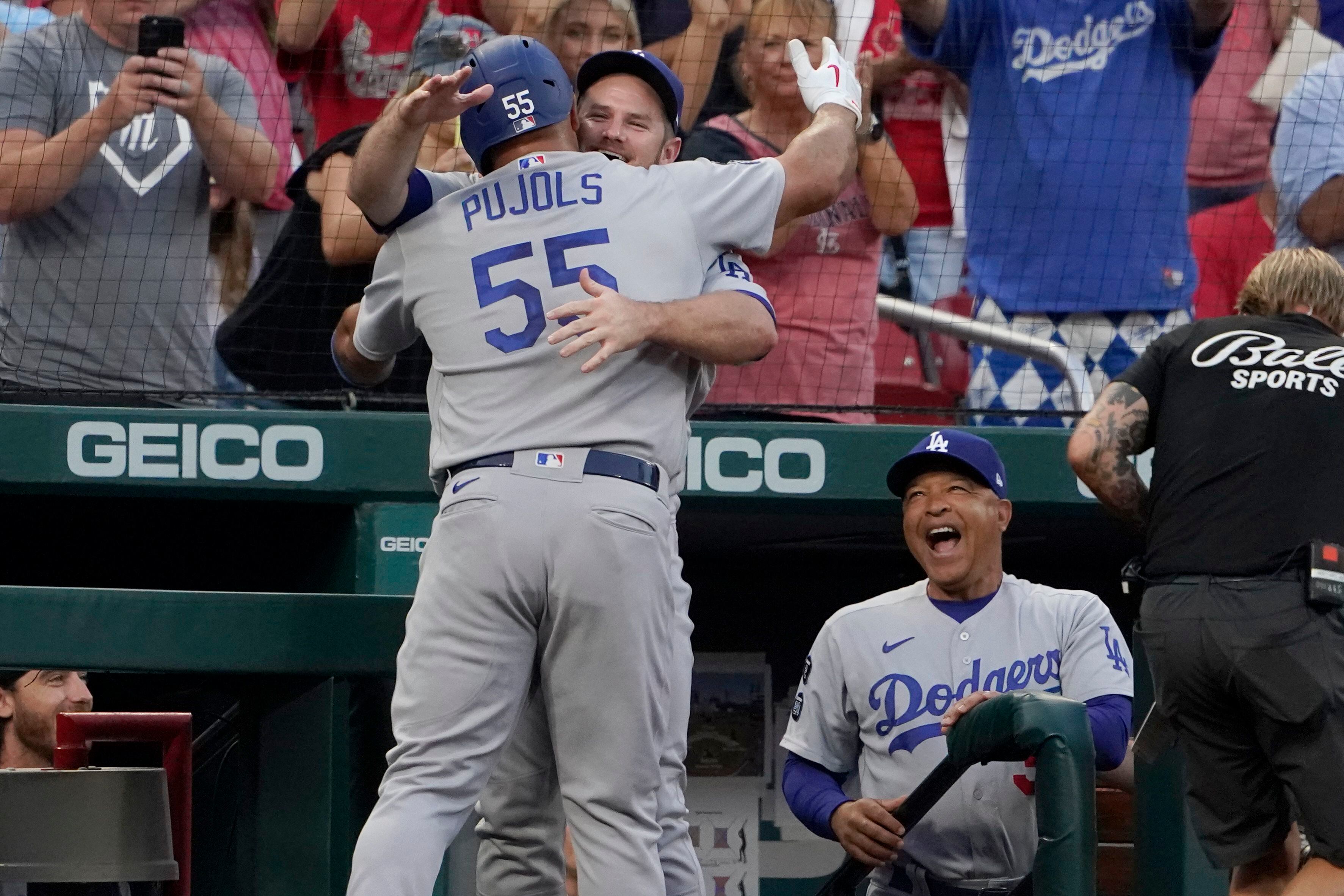 Pujols homers in return to St. Louis as Dodgers down Cards 7-2