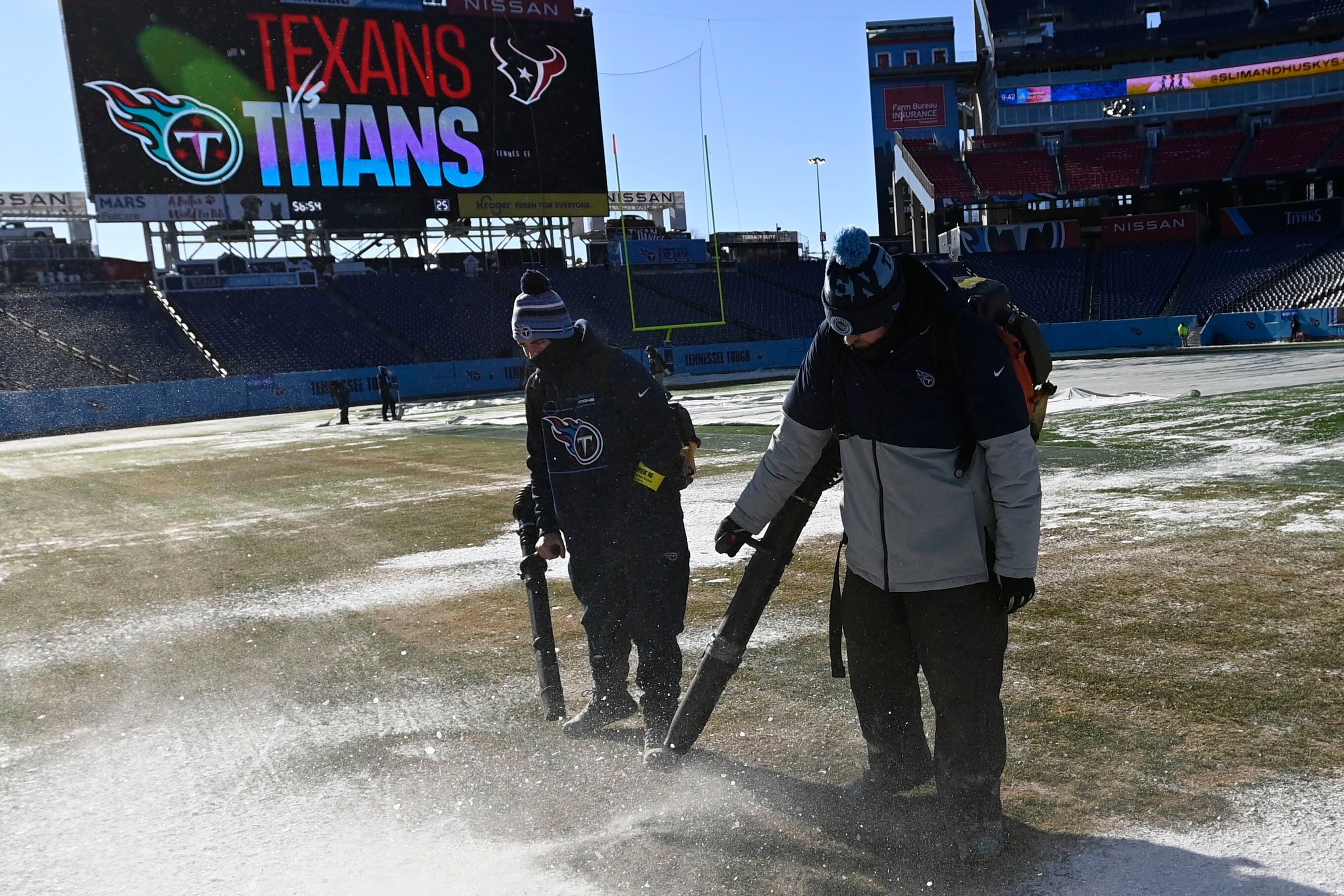 Texans finally close out game in 19-14 win over Titans - The San