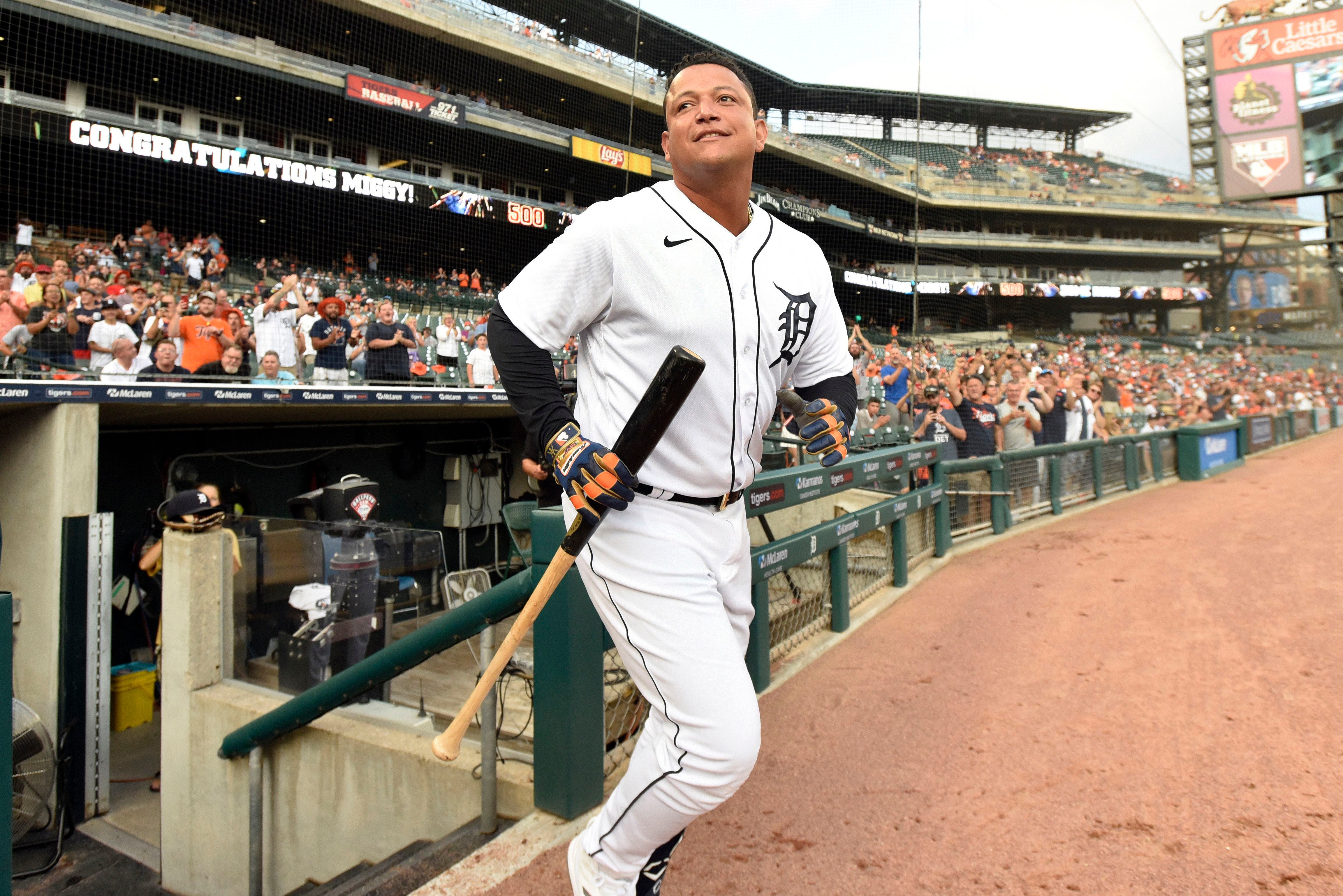 Kid trash-talks Miguel Cabrera, who gives bat and gloves to