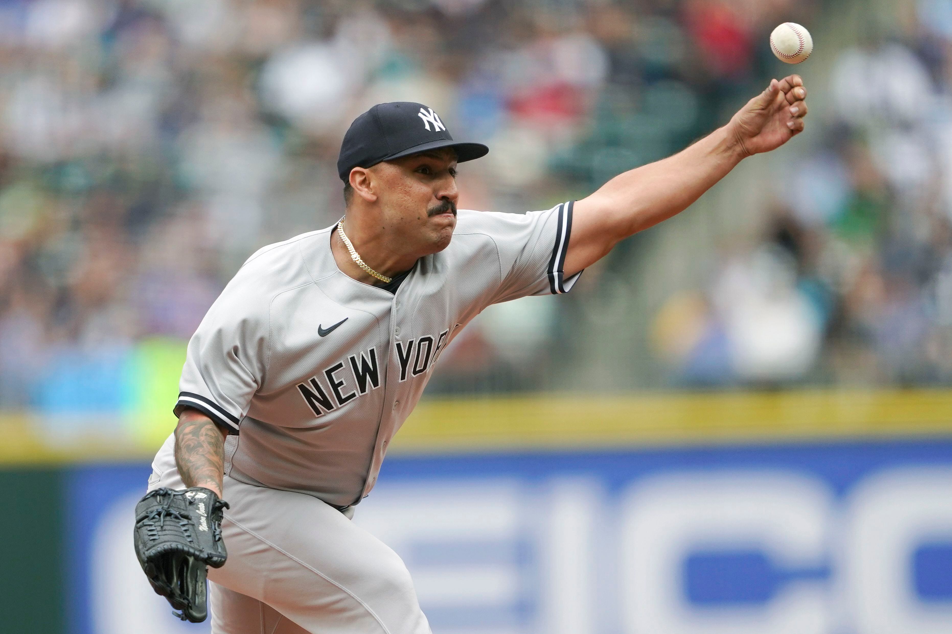 Santana's homer rallies Mariners for 4-3 win over Yankees