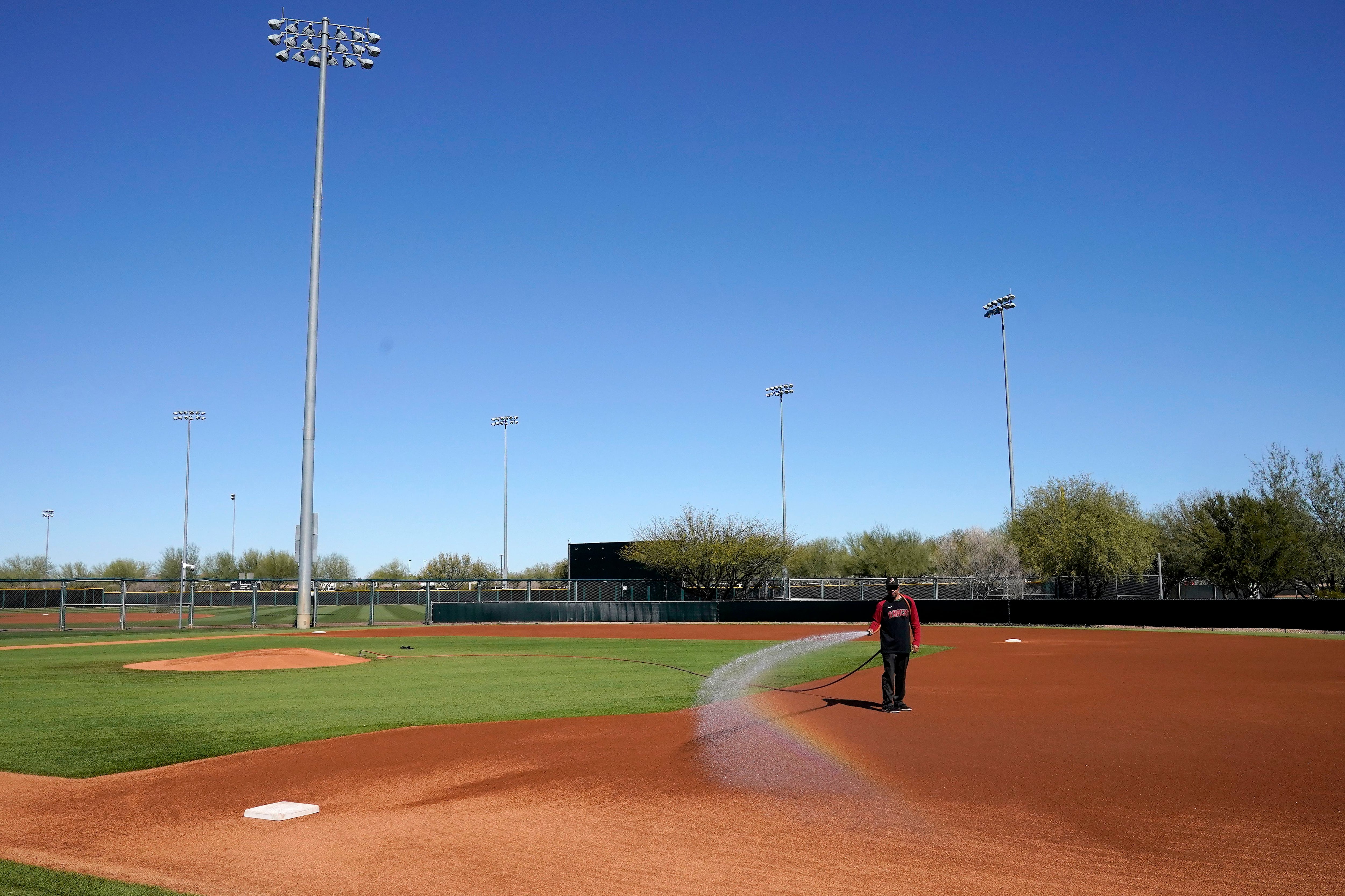 MLB spring camps open, Bieber in Guardians gear, Vlad Jr set