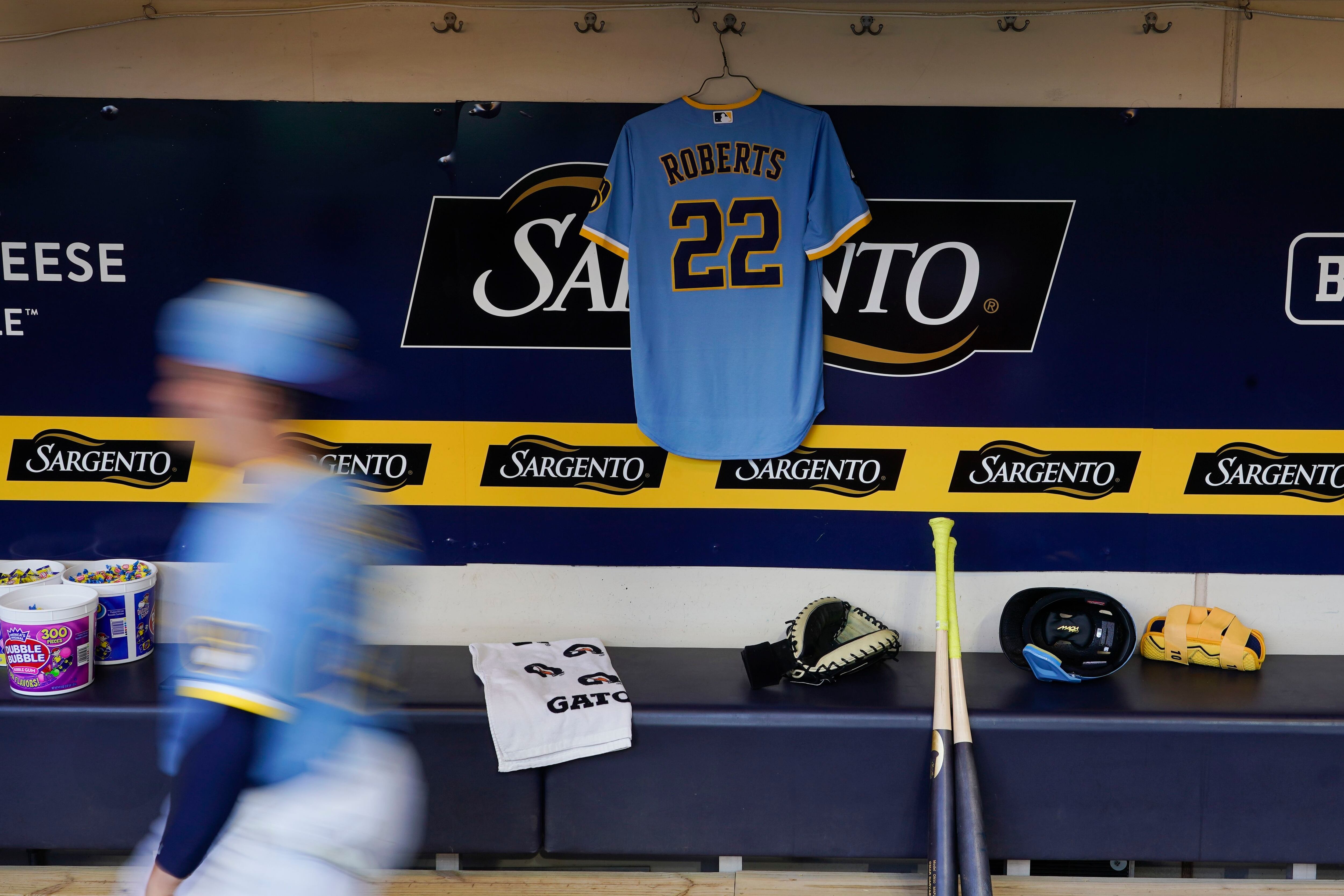 Brewers honor 8-year-old injured in Highland Park shooting