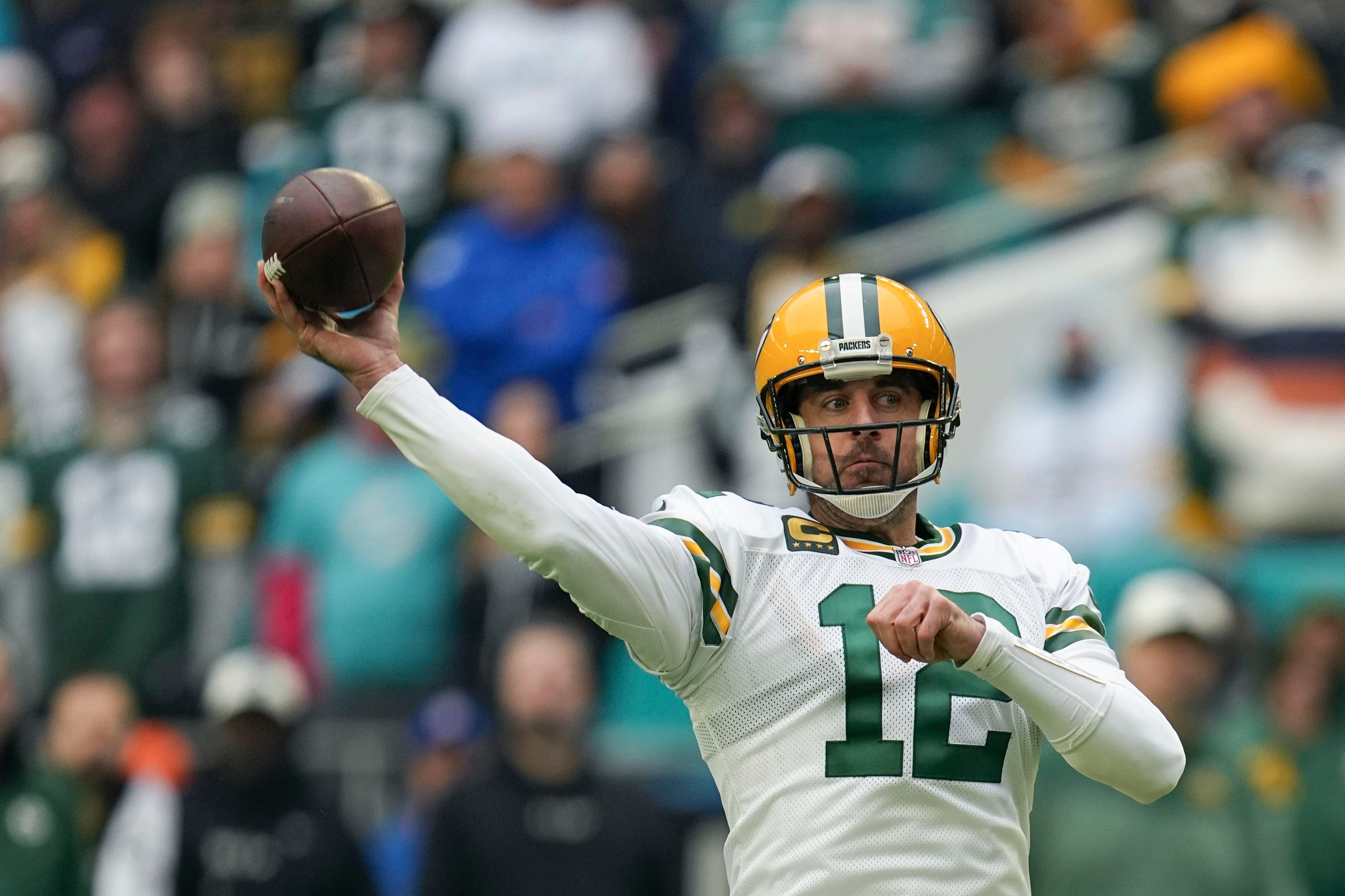 Cornerback (29) Rasul Douglas of the Green Bay Packers intercepts