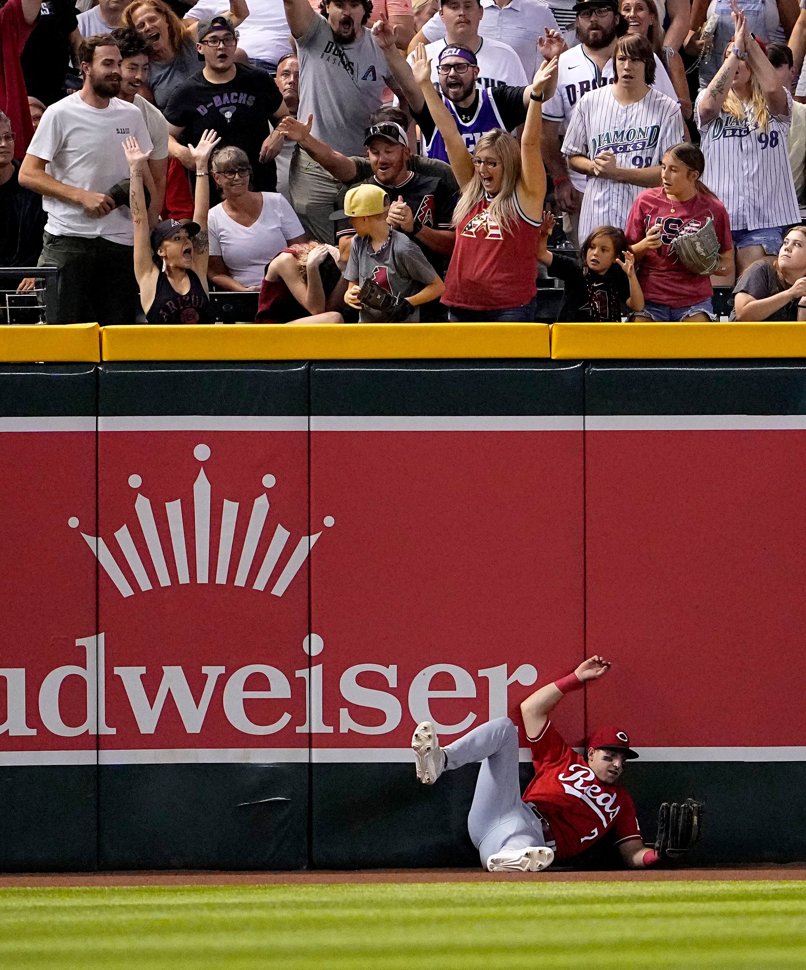 Red Sox fans take homeless fan out to the ballgame with their