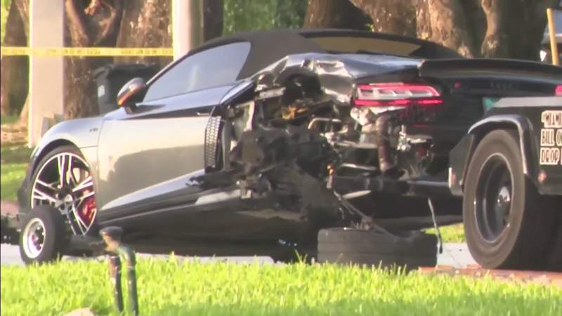 Driver arrested, passenger killed following 3-vehicle crash in Miami Beach