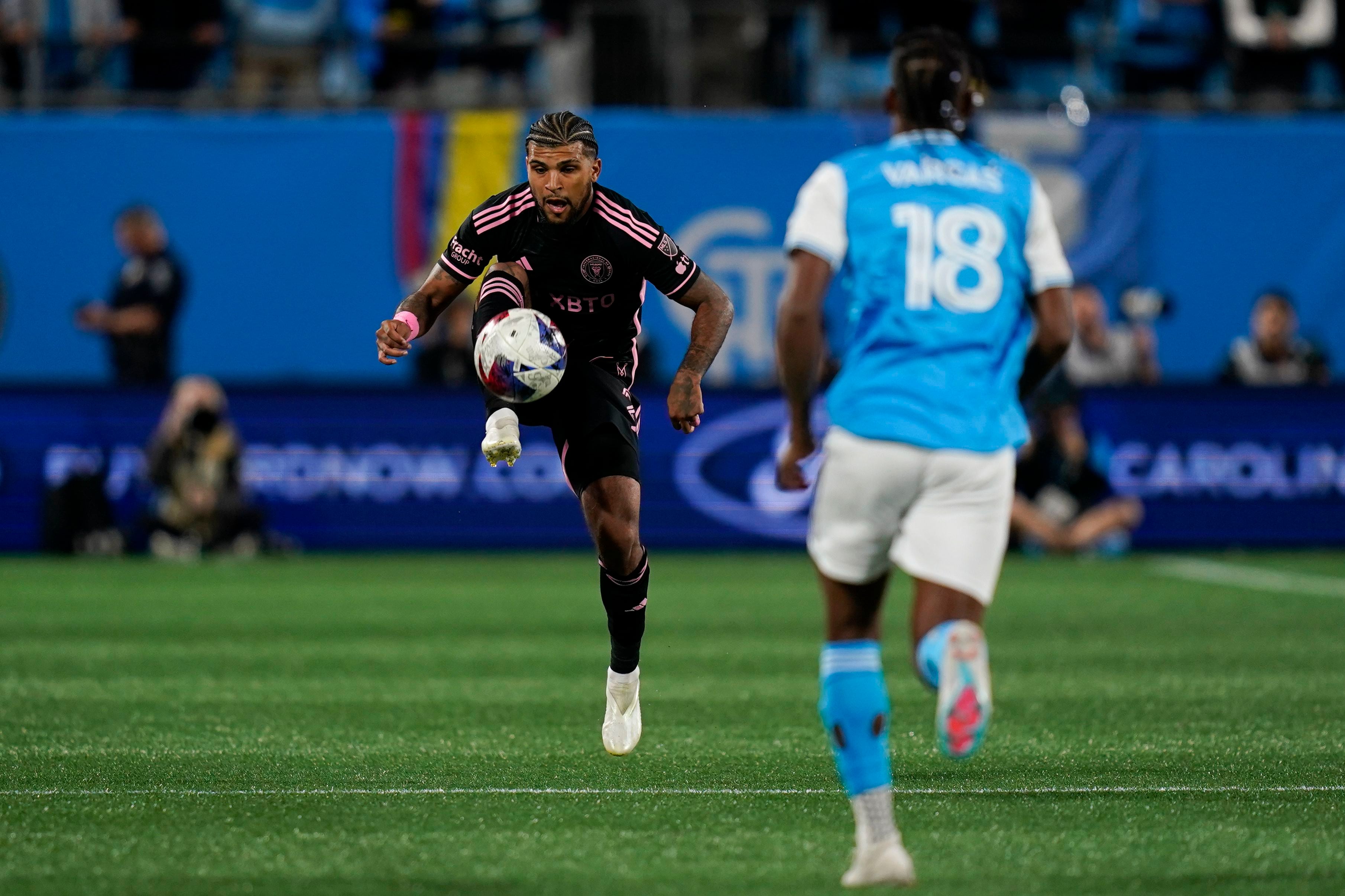 Messi plays entire game for Inter Miami in a 1-0 loss as Charlotte