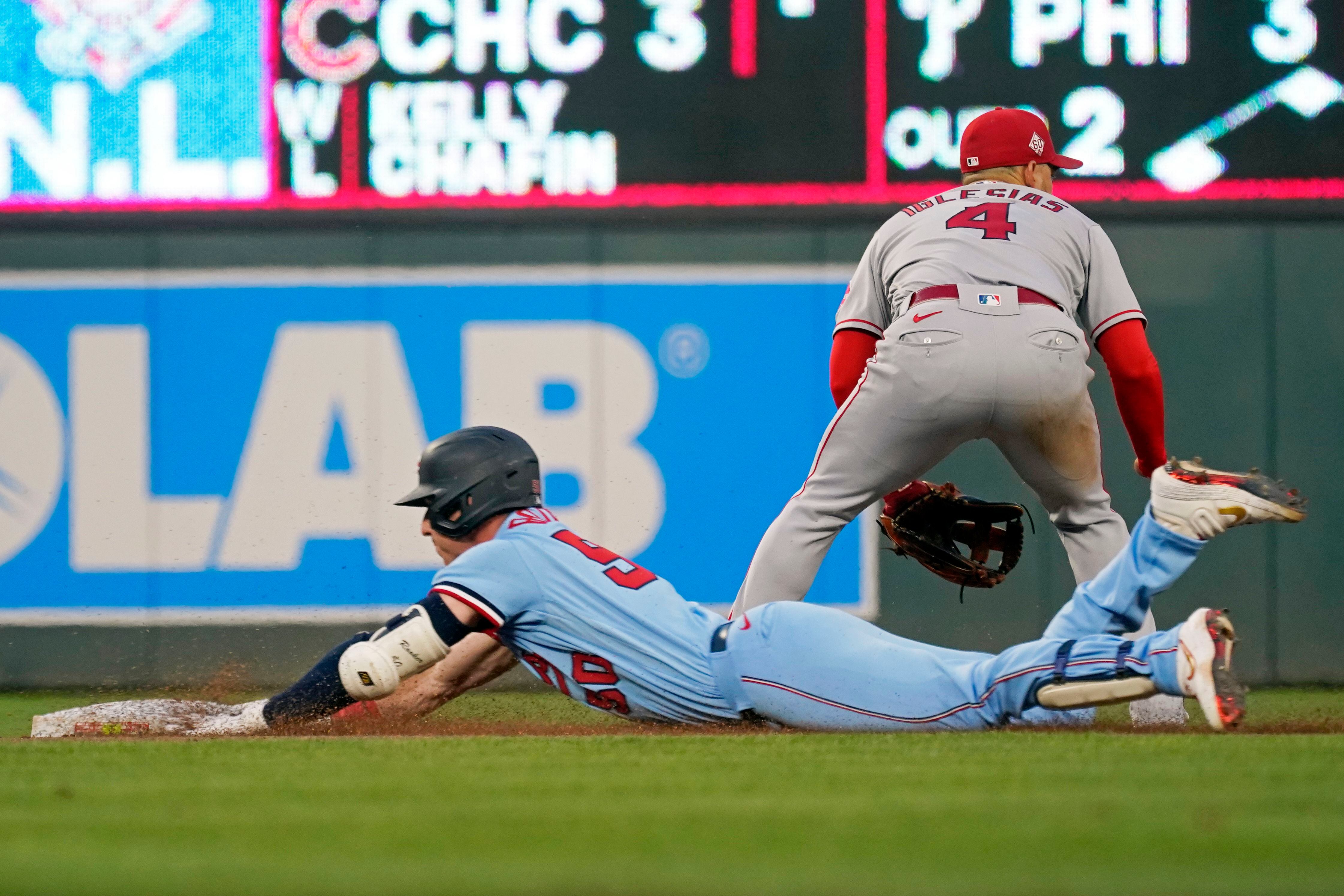 Sandoval loses no-hitter in 9th, Angels beat Twins 2-1