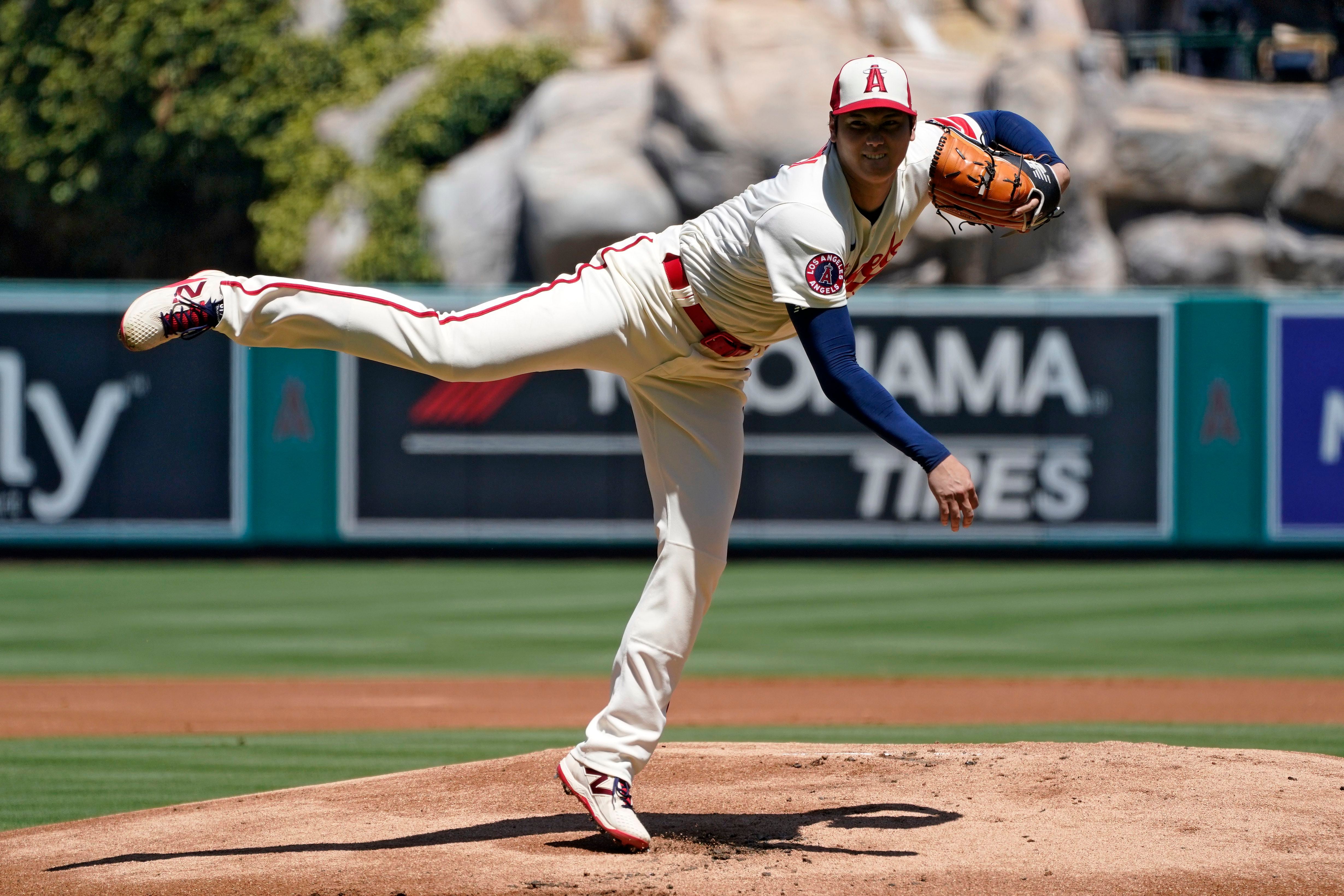 Shohei Ohtani left Reds-Angels game in 2nd inning, has torn UCL