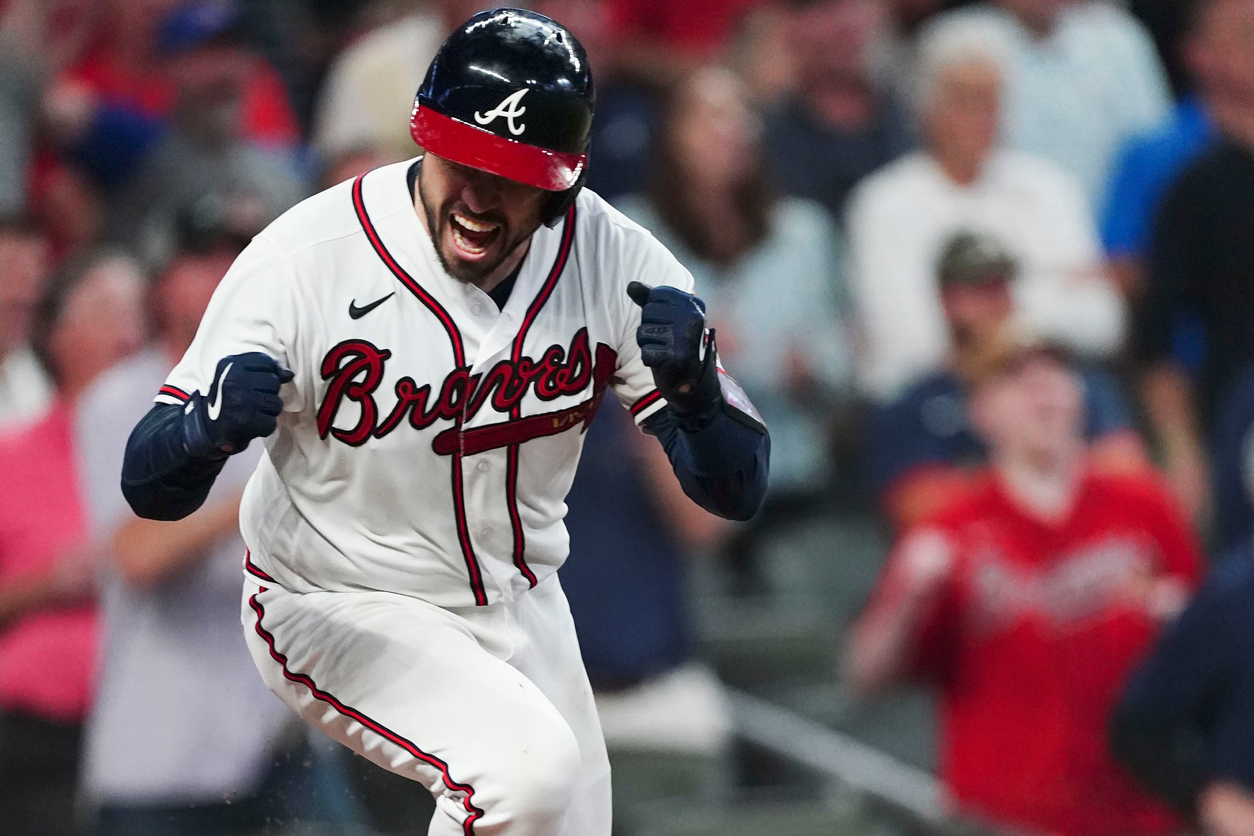 Freeman HR sends Braves to NLCS with 5-4 win over Brewers