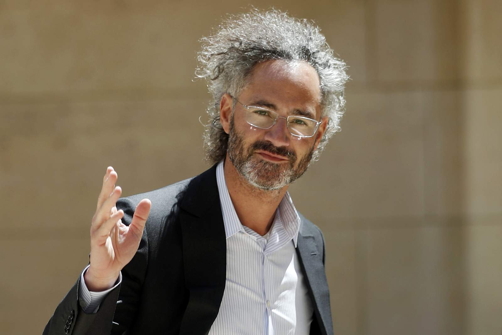 Secretive Palantir lifts veil before Wall Street stock sale