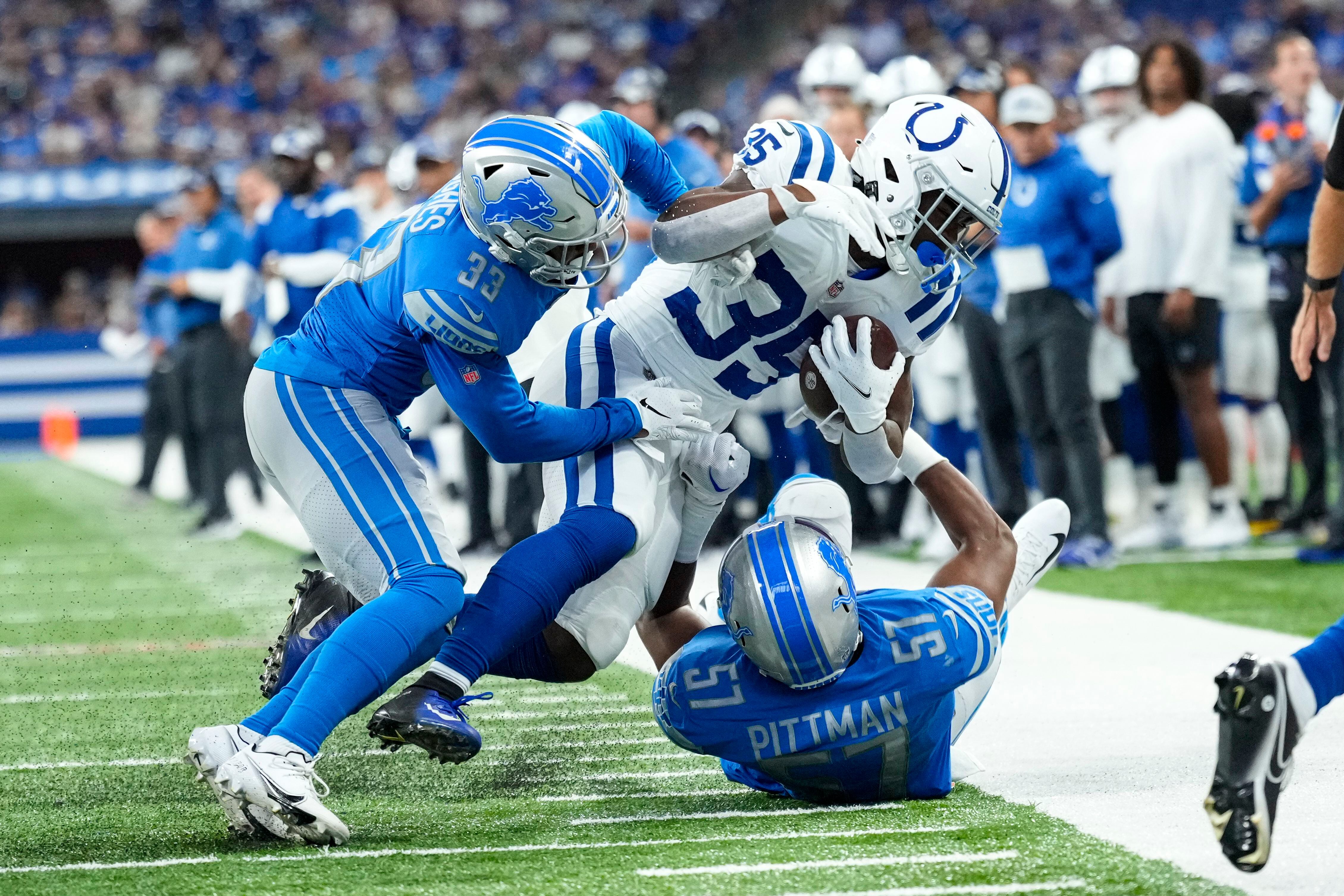 Late TD, 2-point stop lead Lions past Indy, 27-26