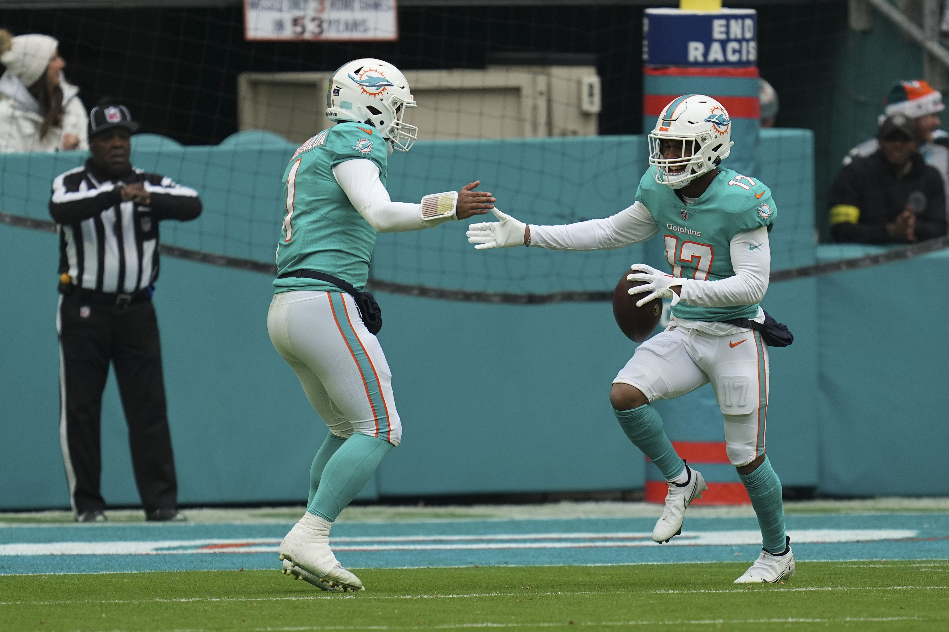 Mike McDaniel happy to have Dolphins rookie QB Skylar Thompson: He 'was a  target of ours that we had on our mind'