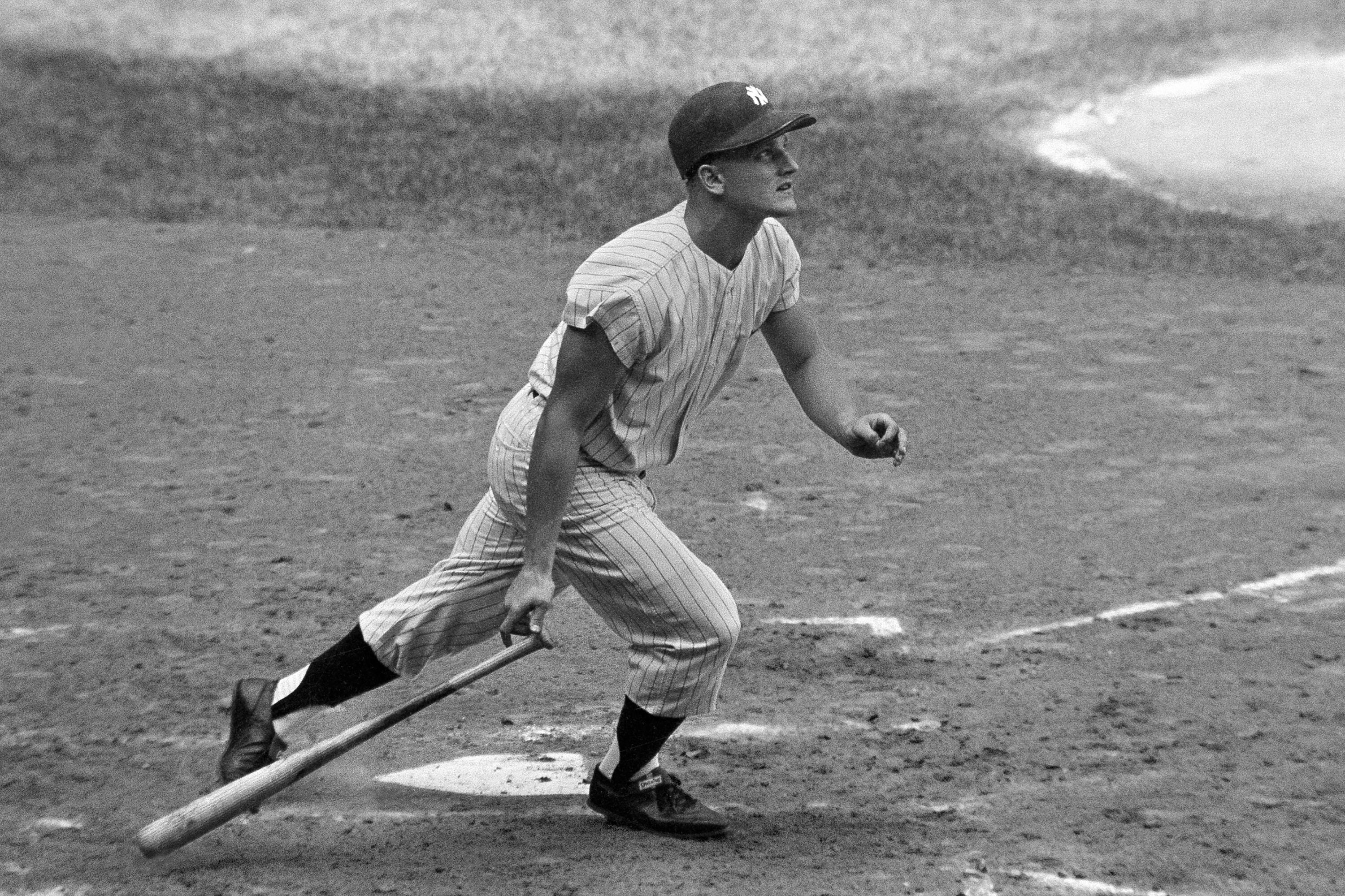 Matt Dahlgren on X: A beautiful color photo of Roger Maris facing