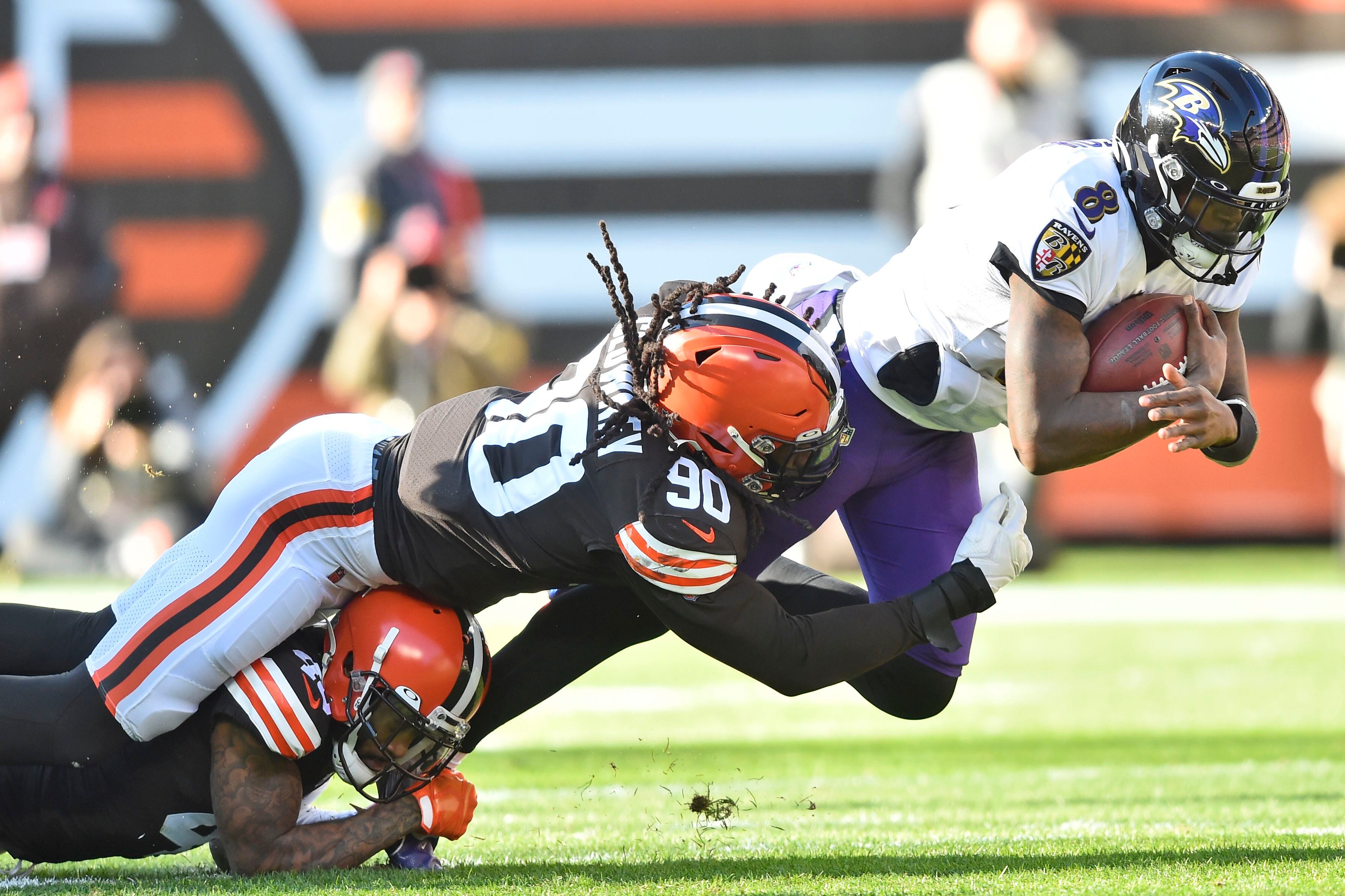 Garrett, Clowney back as Browns prepare for Ravens, Jackson