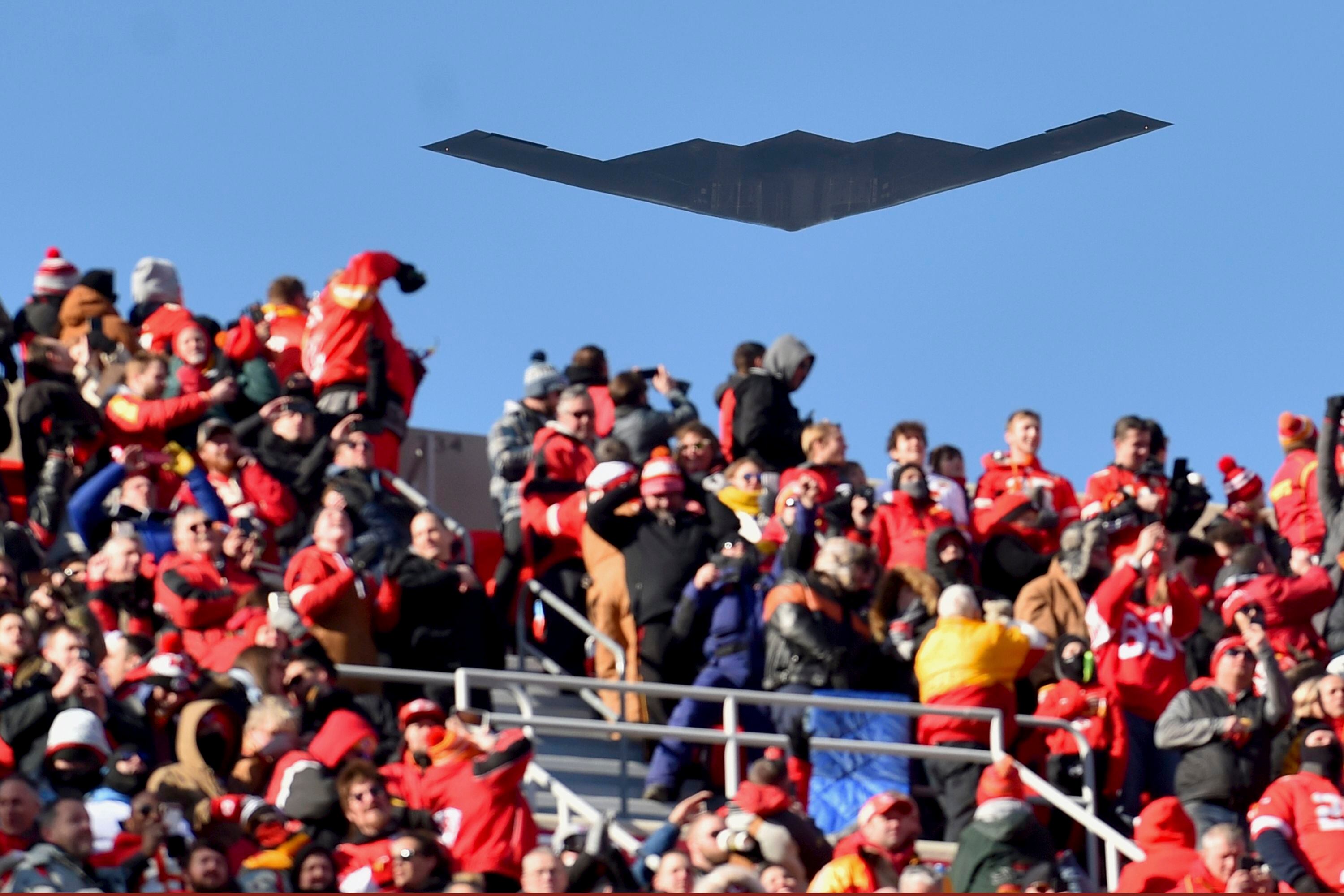 B-2 bomber excites crowd at Patriots game > Air Force > Article Display