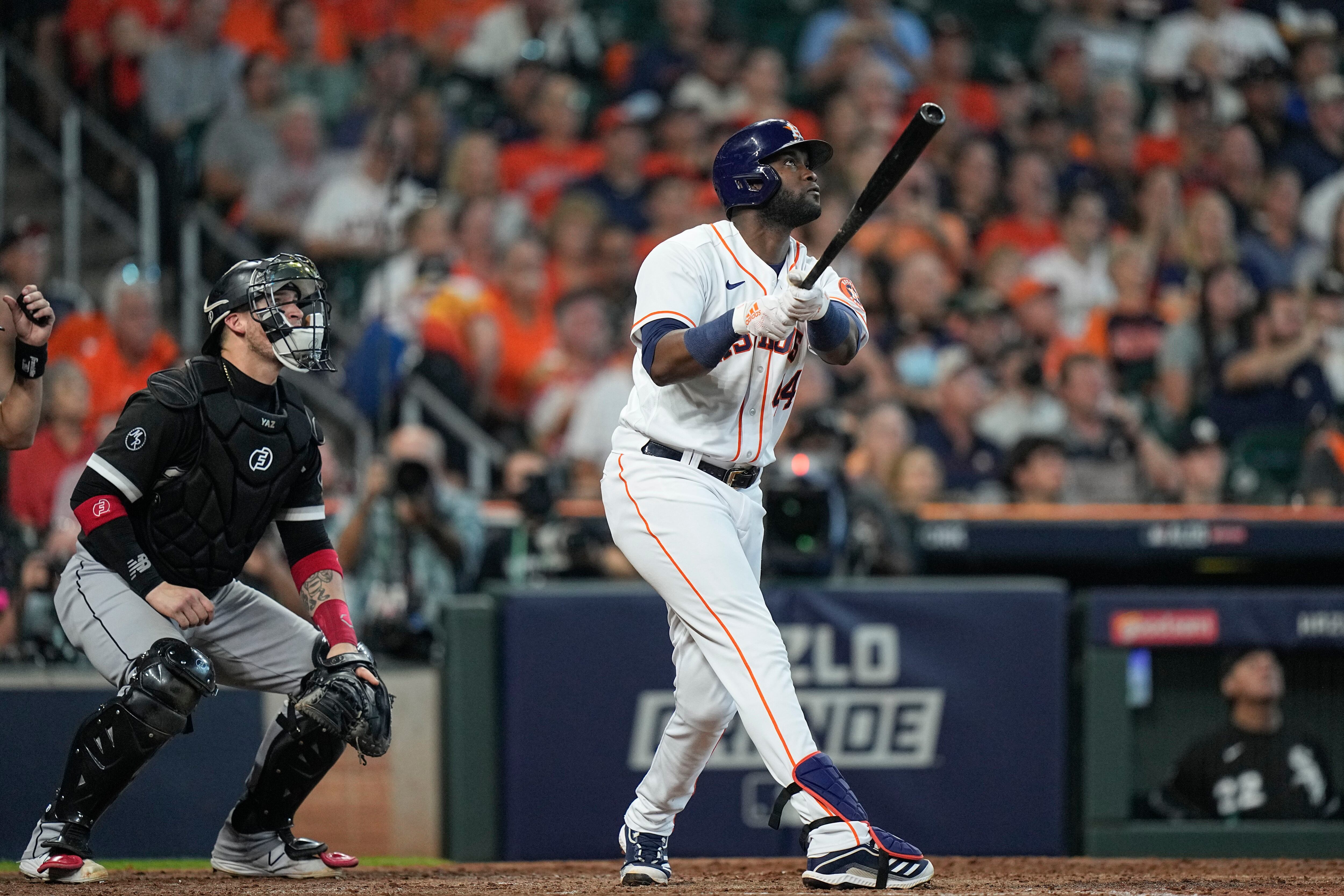 McCullers, Brantley help Astros beat White Sox 7-1